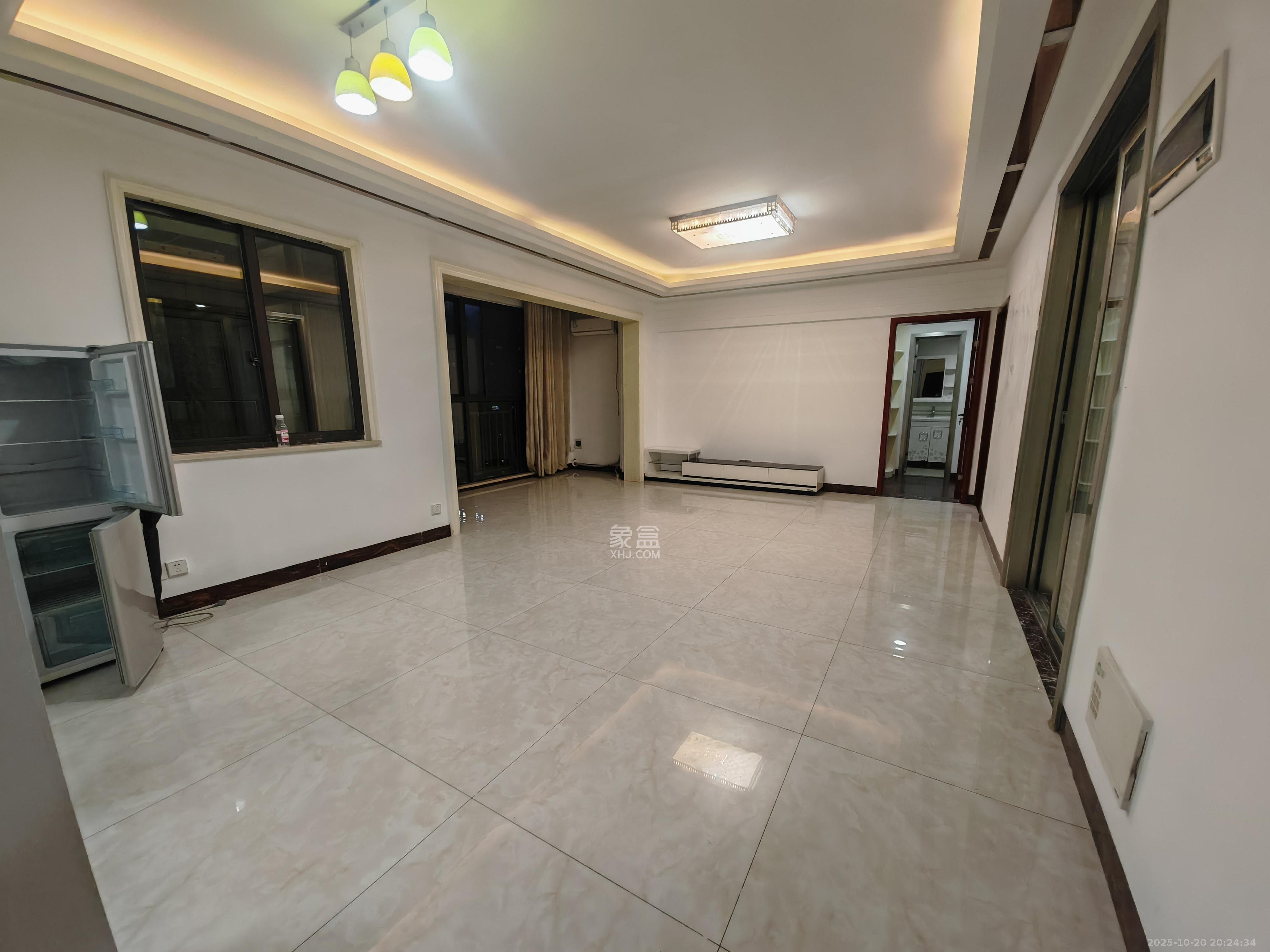 钰龙天下二期（钰龙佳园）  3室2厅2卫    2700.0元/月室内图