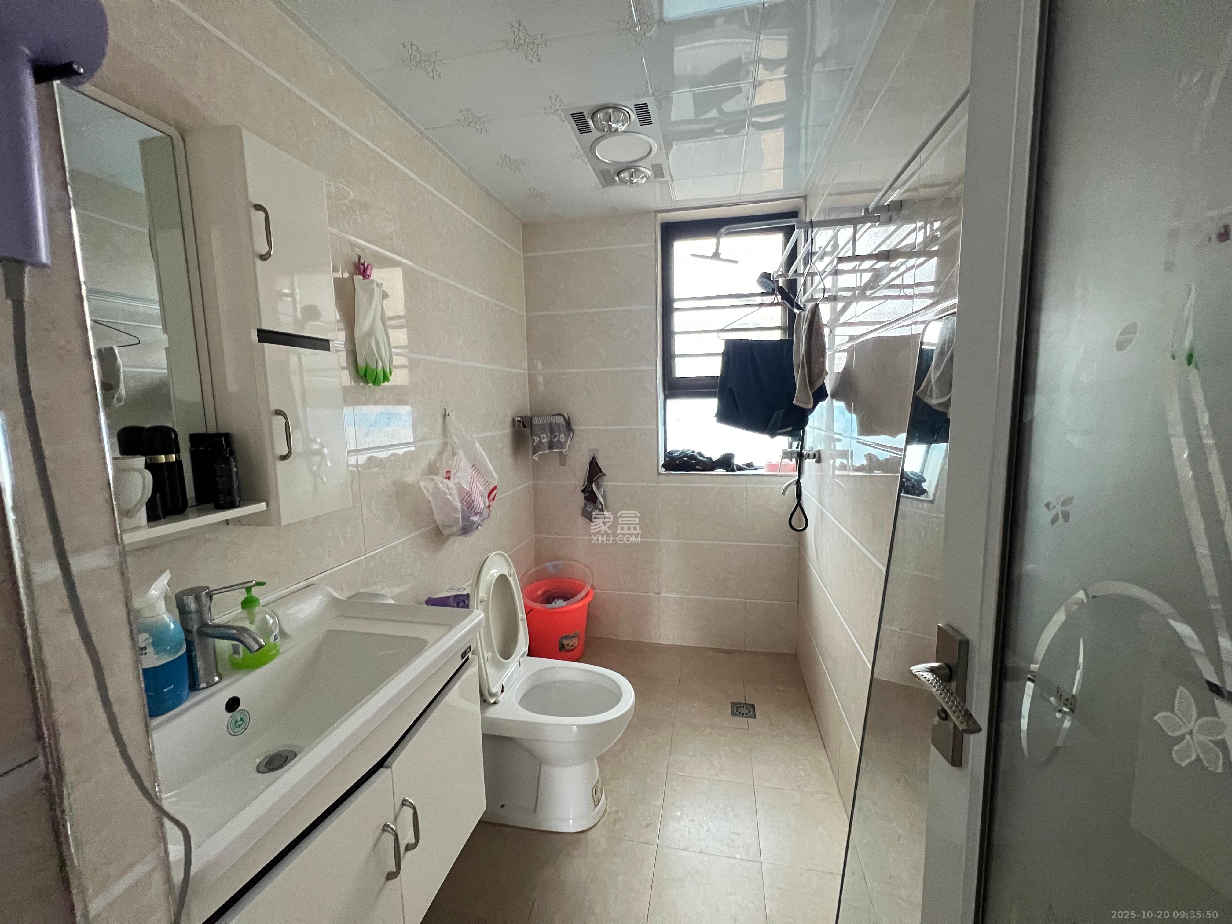 钰龙天下二期(钰龙佳园)  4室2厅2卫    2600.0元/月 钰龙天下二期(钰龙佳园)  4室2厅2卫    2600.0元/月室内图