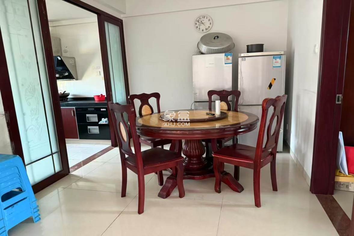 海湾怡园 3室2厅2卫 1500.0元/月 海湾怡园 3室2厅2卫 1500.0元/月室内图