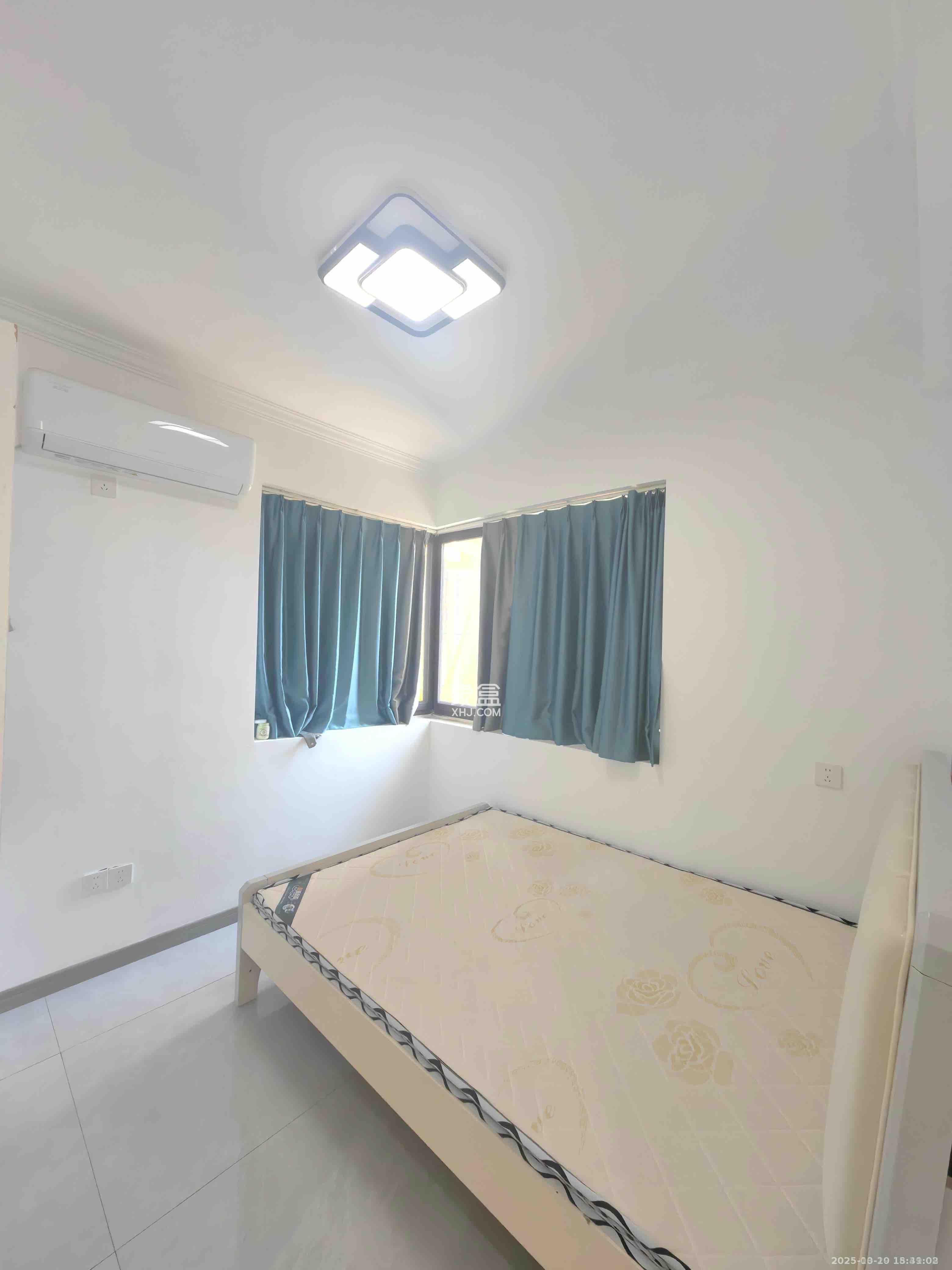 保利香槟国际  3室2厅1卫    2100.0元/月室内图