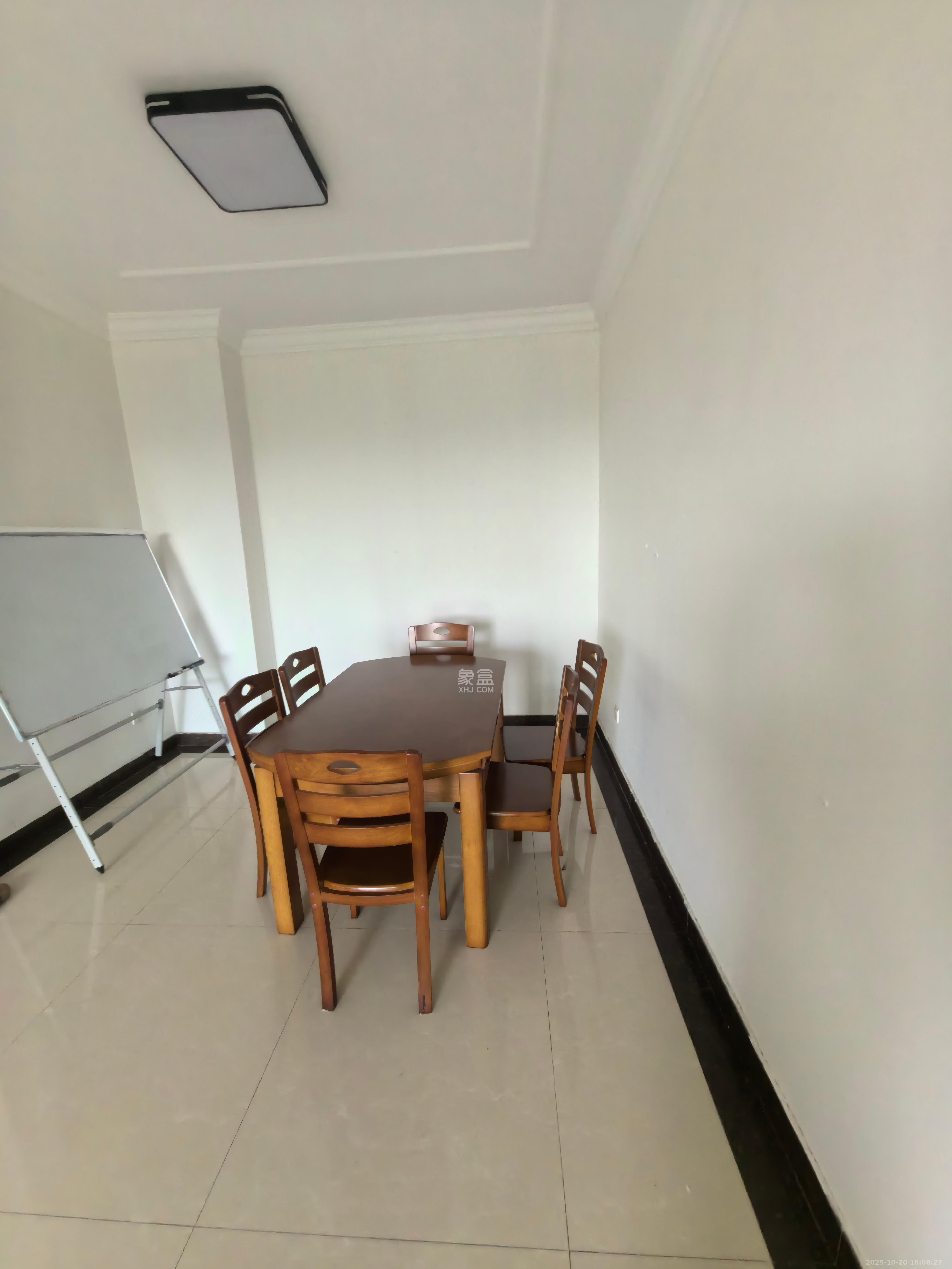 恒大城  4室2厅1卫    3000.0元/月 恒大城  4室2厅1卫    3000.0元/月室内图