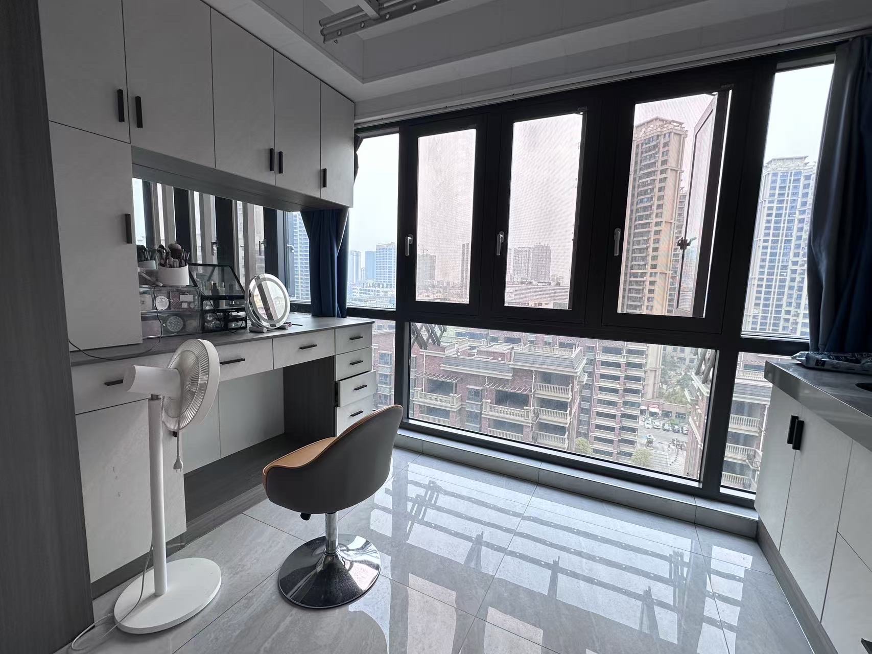 金河湾尚品  1室1厅1卫    1500.0元/月室内图