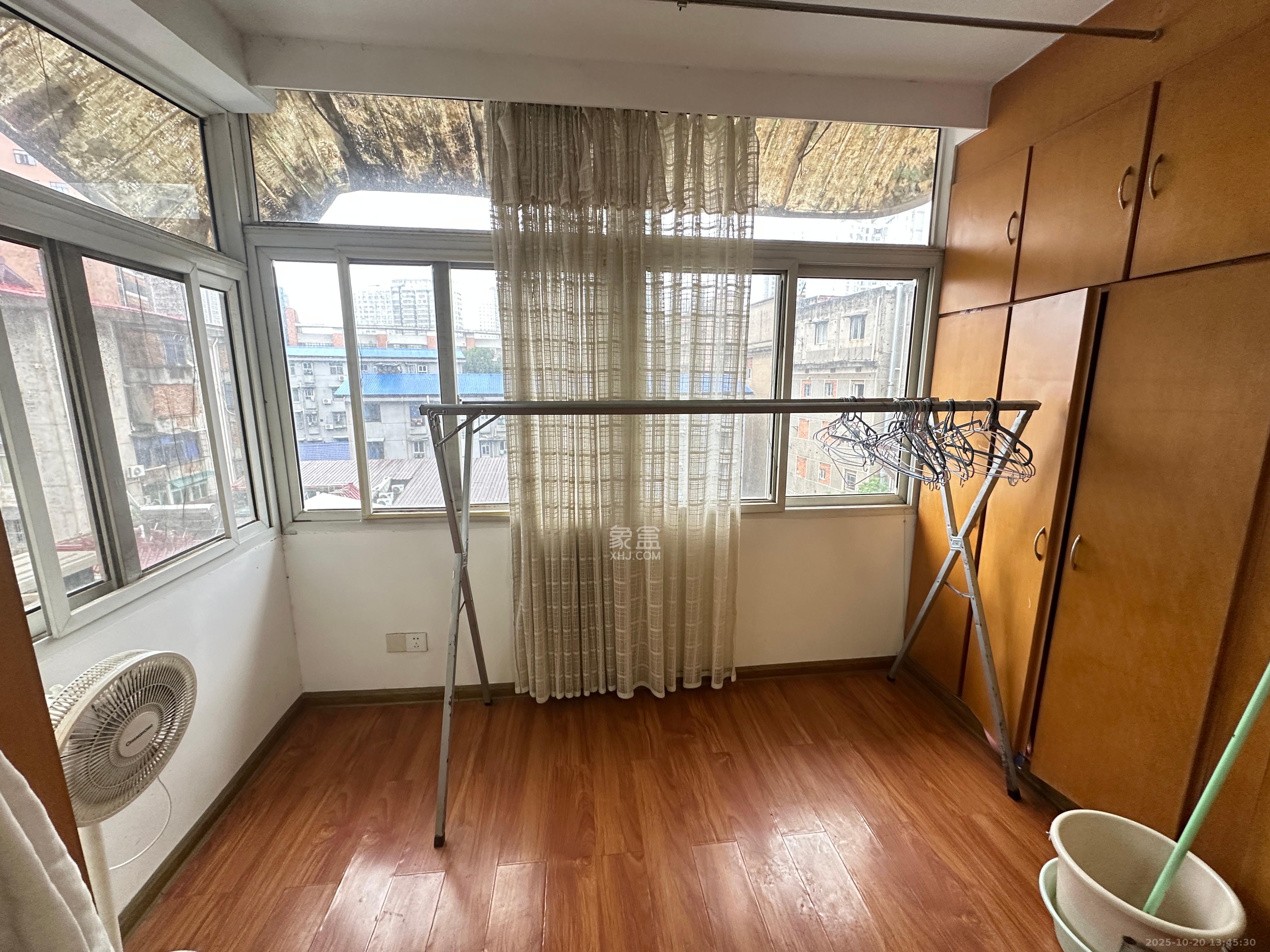 造化塘  2室1厅1卫    1500.0元/月 造化塘  2室1厅1卫    1500.0元/月室内图