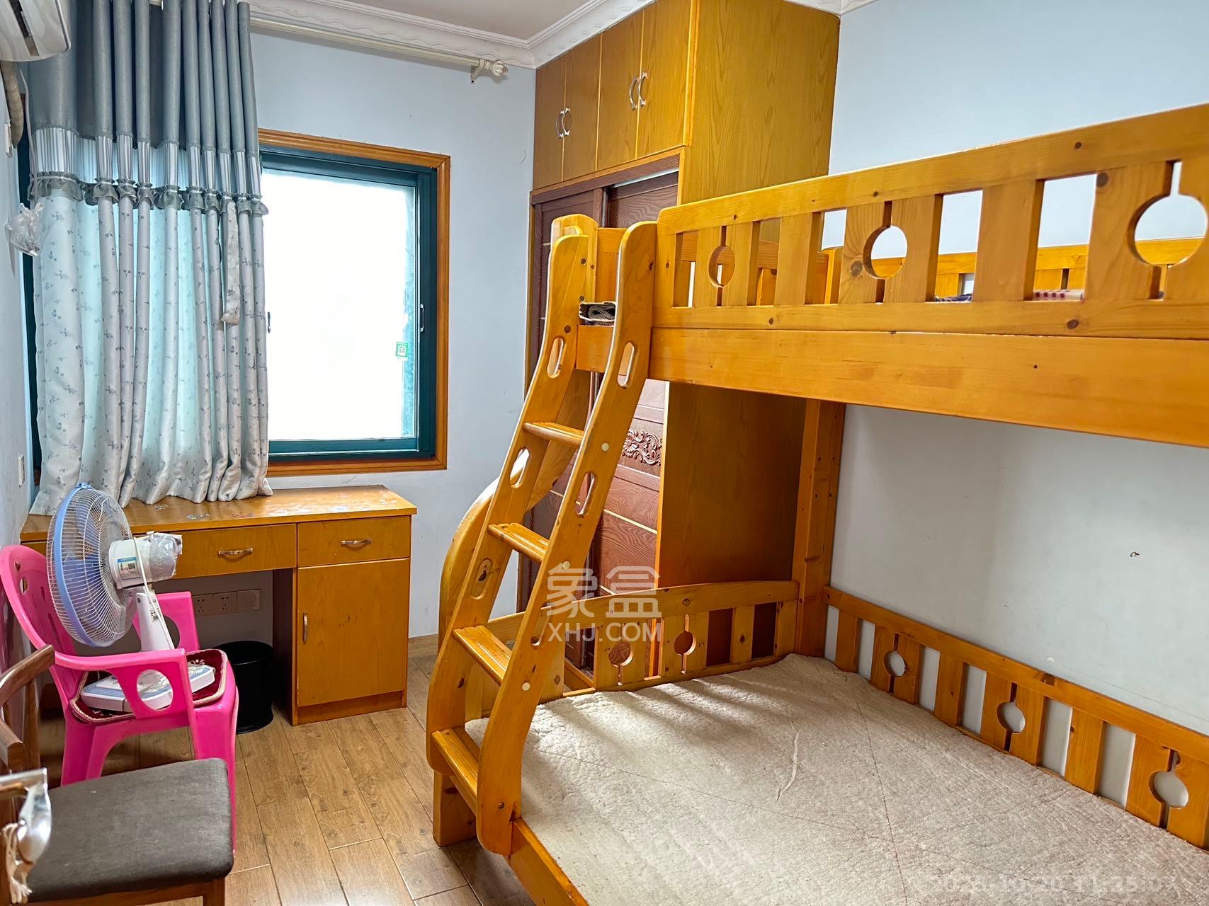 蝴蝶谷 3室2厅1卫 1600.0元/月 蝴蝶谷 3室2厅1卫 1600.0元/月室内图