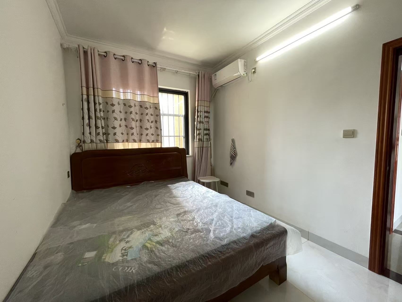 枫林雅郡 2室2厅1卫 2600.0元/月 枫林雅郡 2室2厅1卫 2600.0元/月室内图