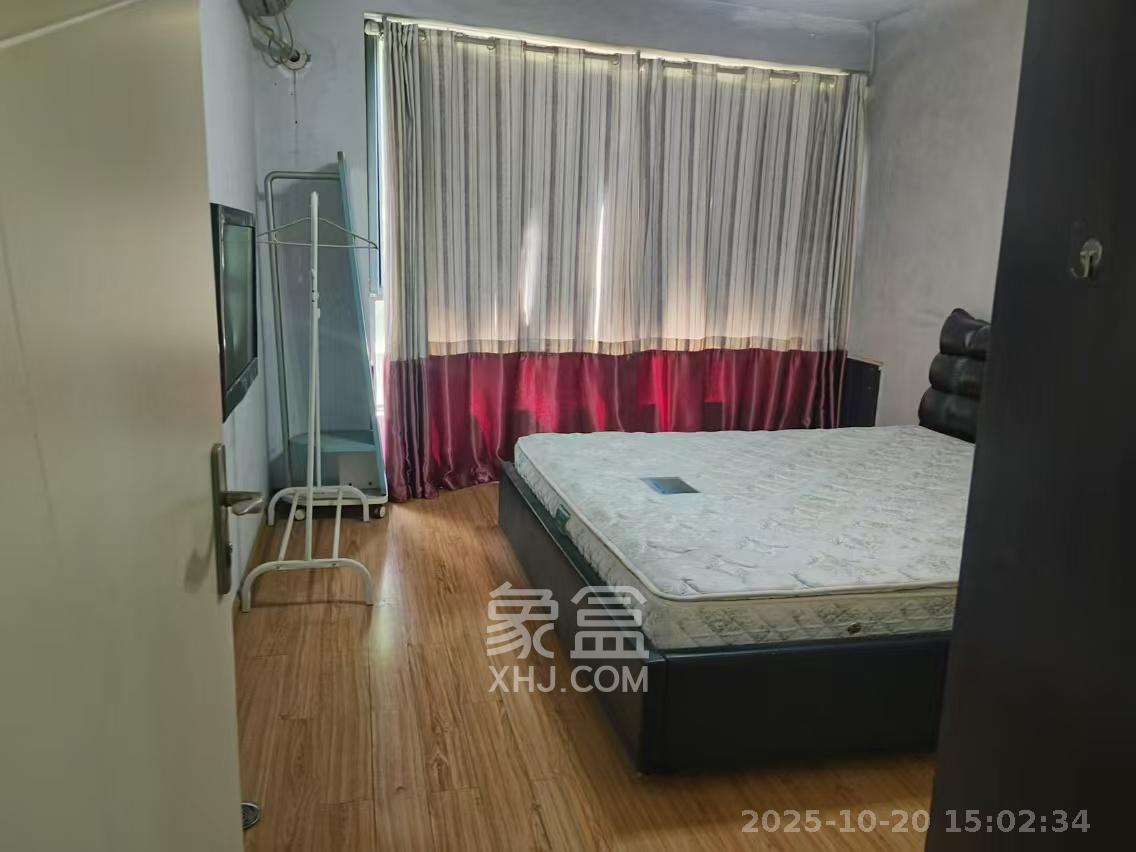 西子花苑  2室2厅1卫    2100.0元/月 西子花苑  2室2厅1卫    2100.0元/月室内图