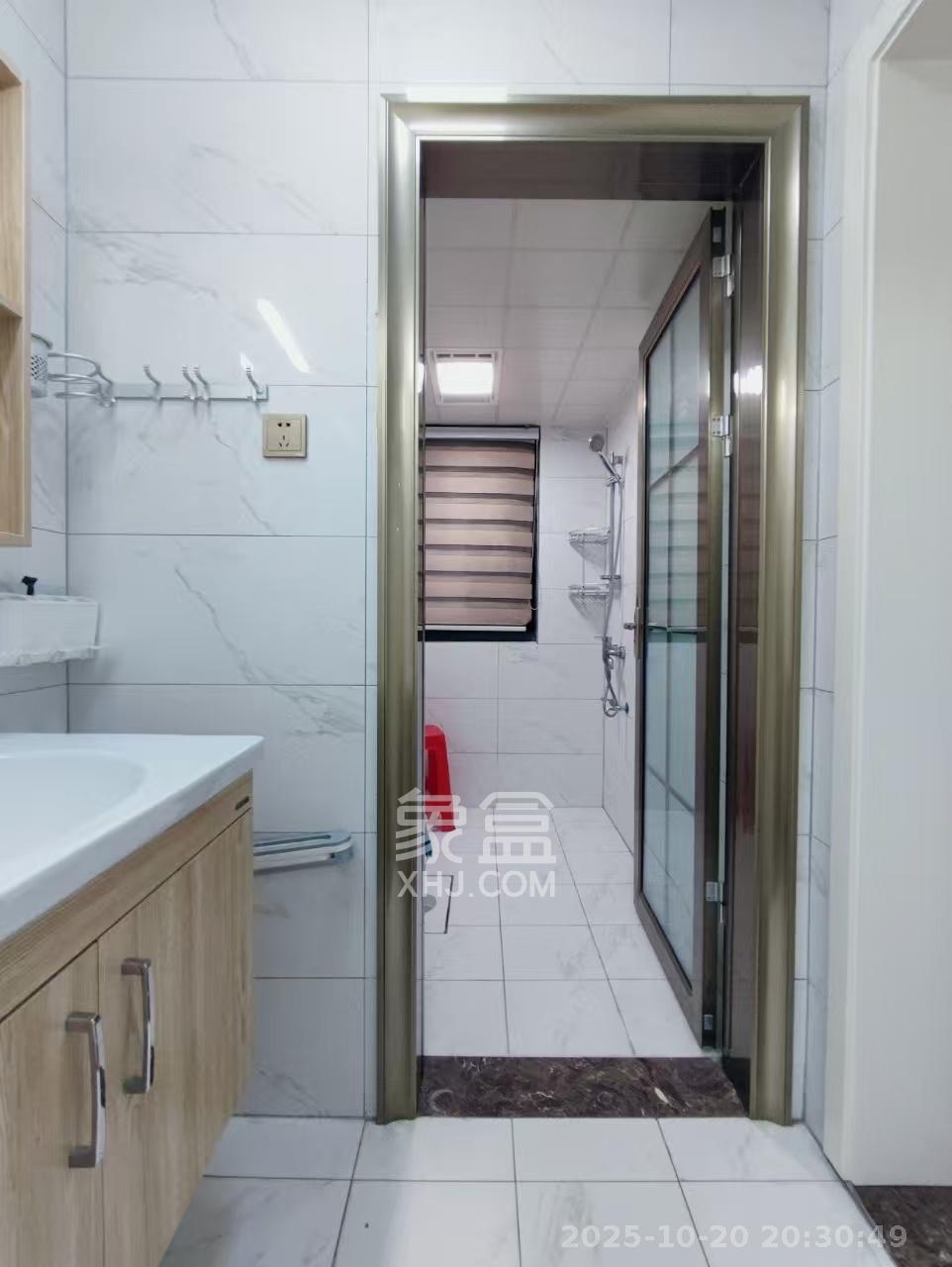 海德公园  4室2厅2卫    2500.0元/月 海德公园  4室2厅2卫    2500.0元/月室内图