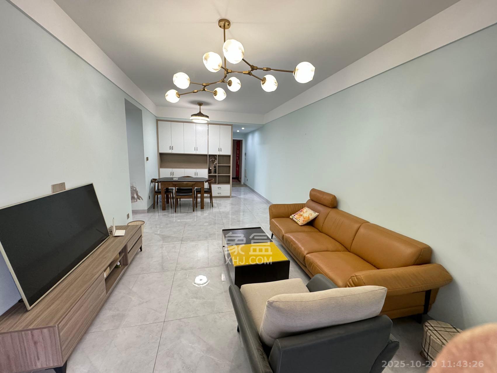 阳光城尚东湾青云苑  2室2厅1卫    2000.0元/月 阳光城尚东湾青云苑  2室2厅1卫    2000.0元/月