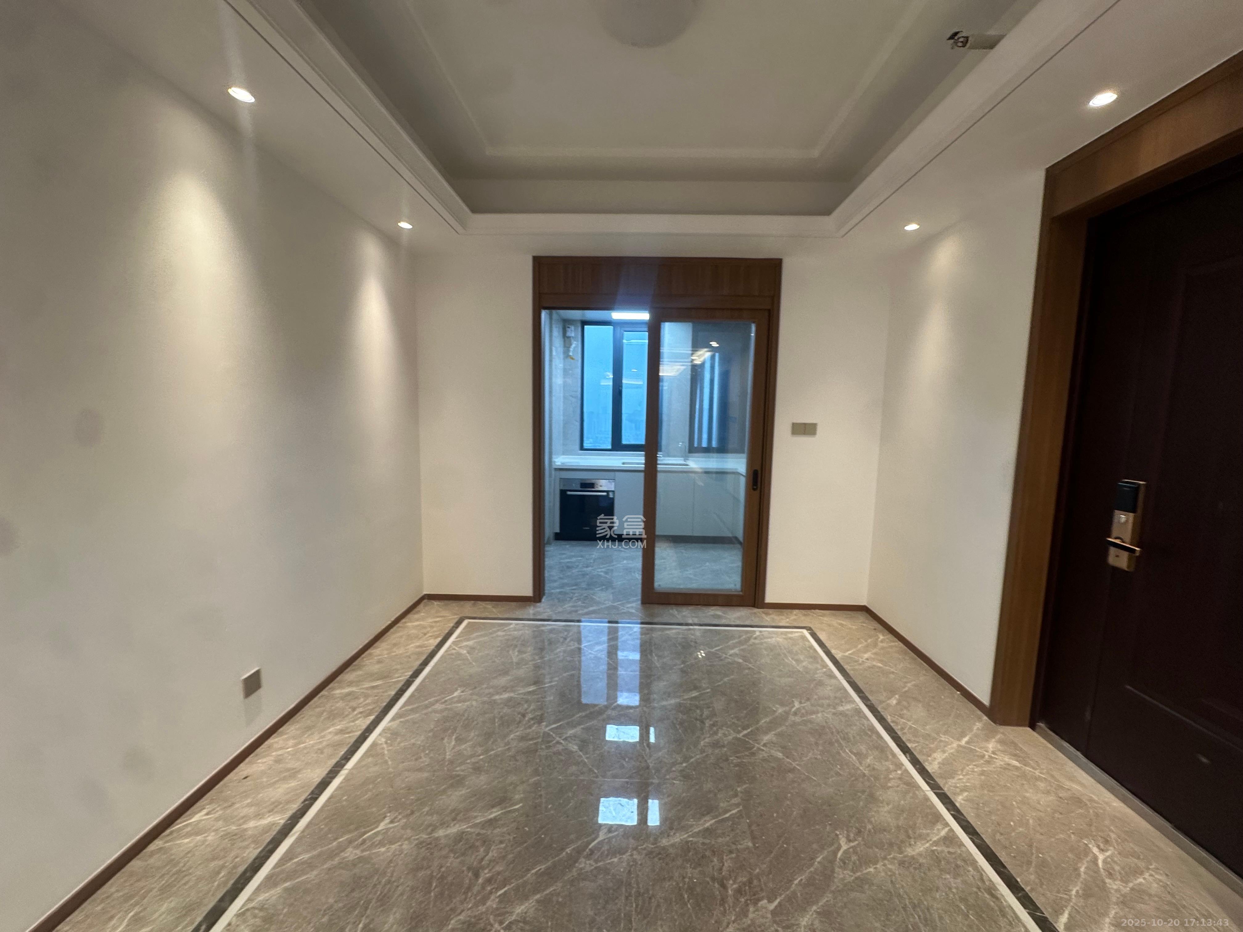 江山印  4室1厅2卫    11000.0元/月 江山印  4室1厅2卫    11000.0元/月室内图