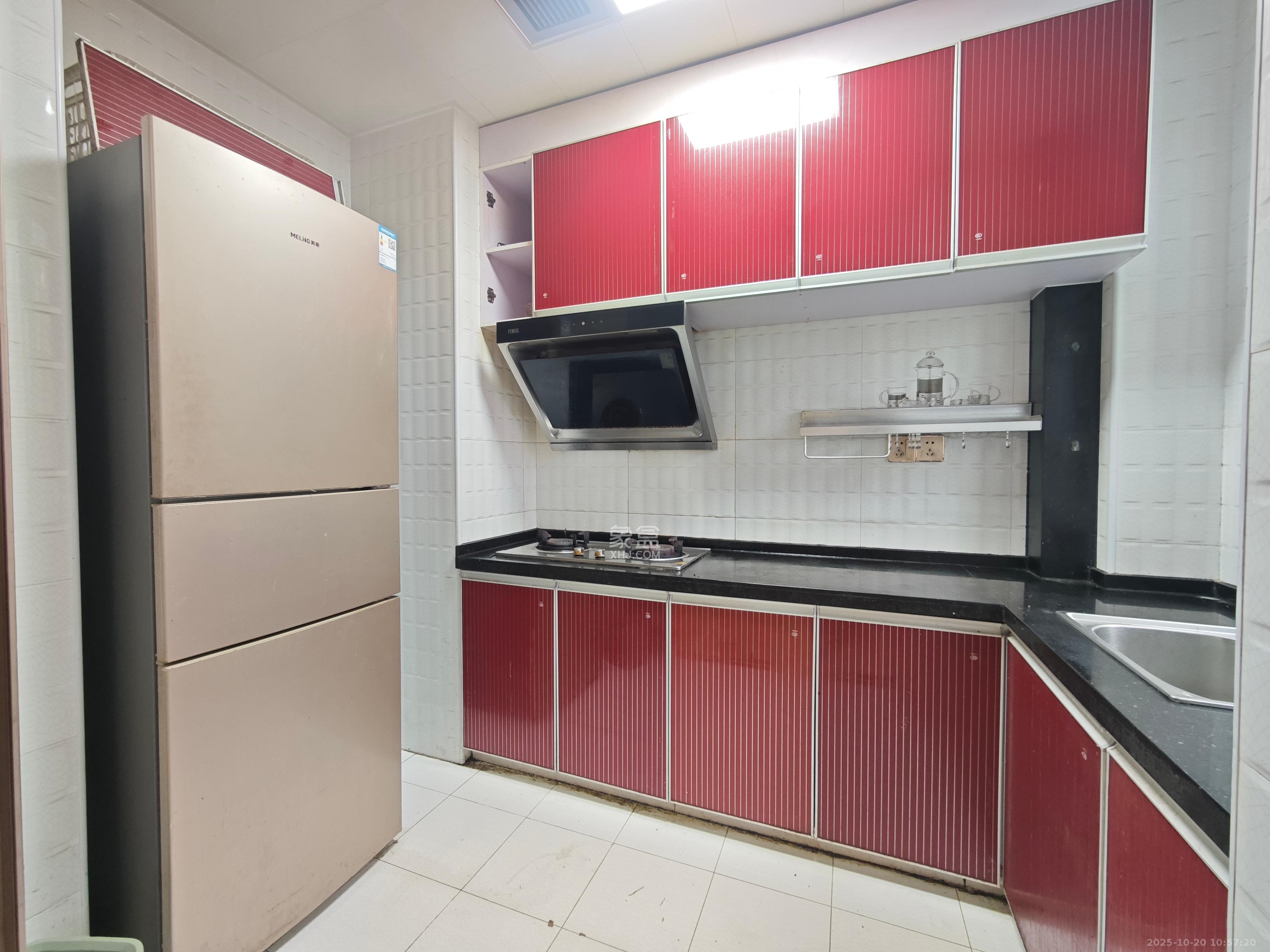 五矿万境水岸五期(五矿万境水岸文苑) 3室2厅2卫 2300.0元/月 五矿万境水岸五期(五矿万境水岸文苑) 3室2厅2卫 2300.0元/月室内图