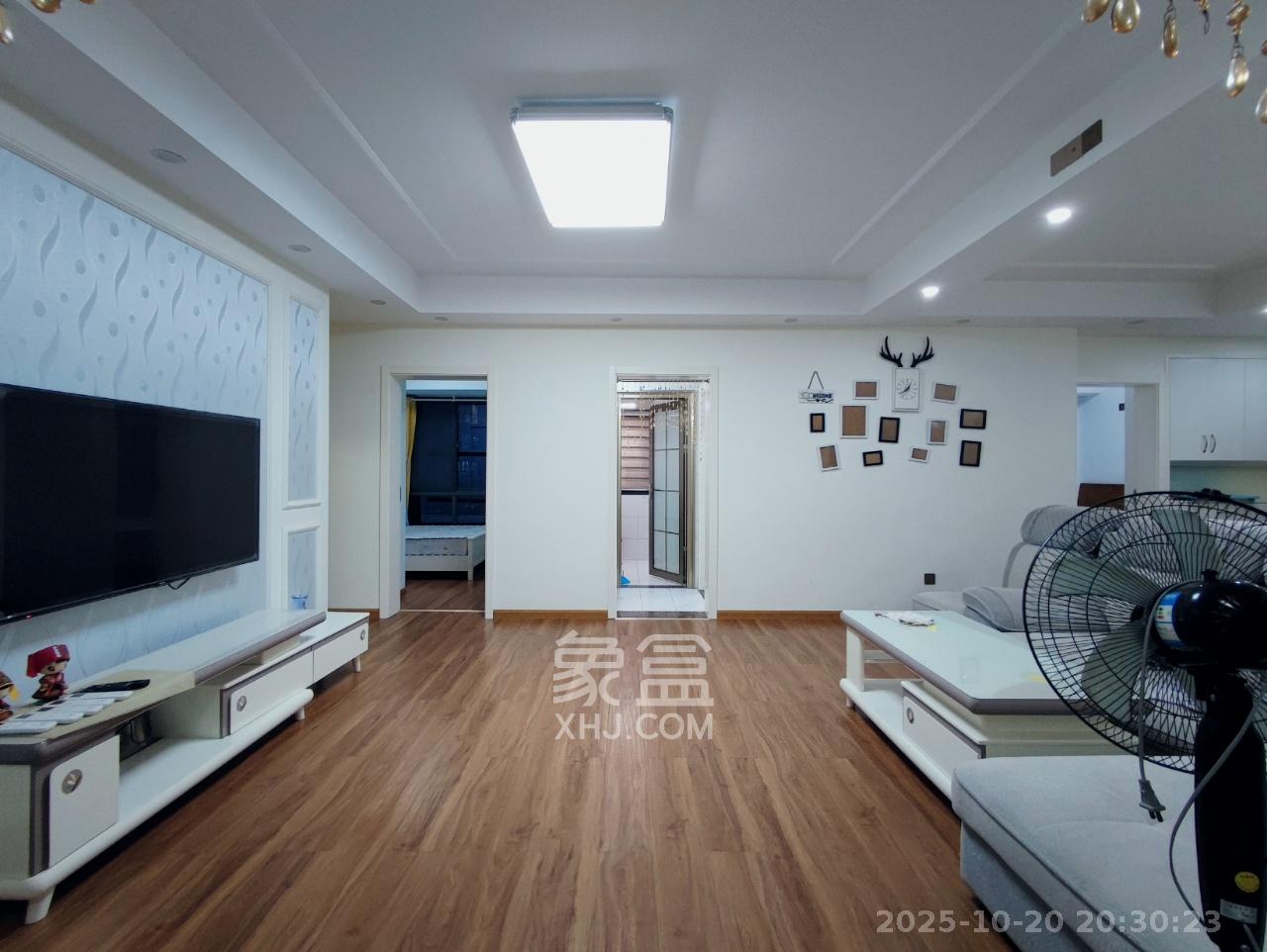 海德公园  4室2厅2卫    2500.0元/月室内图