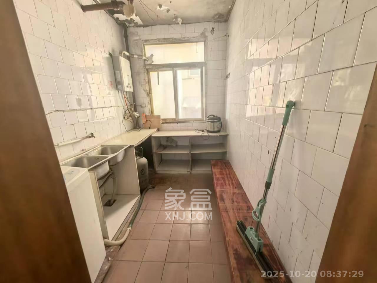 宏金花园  3室1厅2卫    2600.0元/月室内图