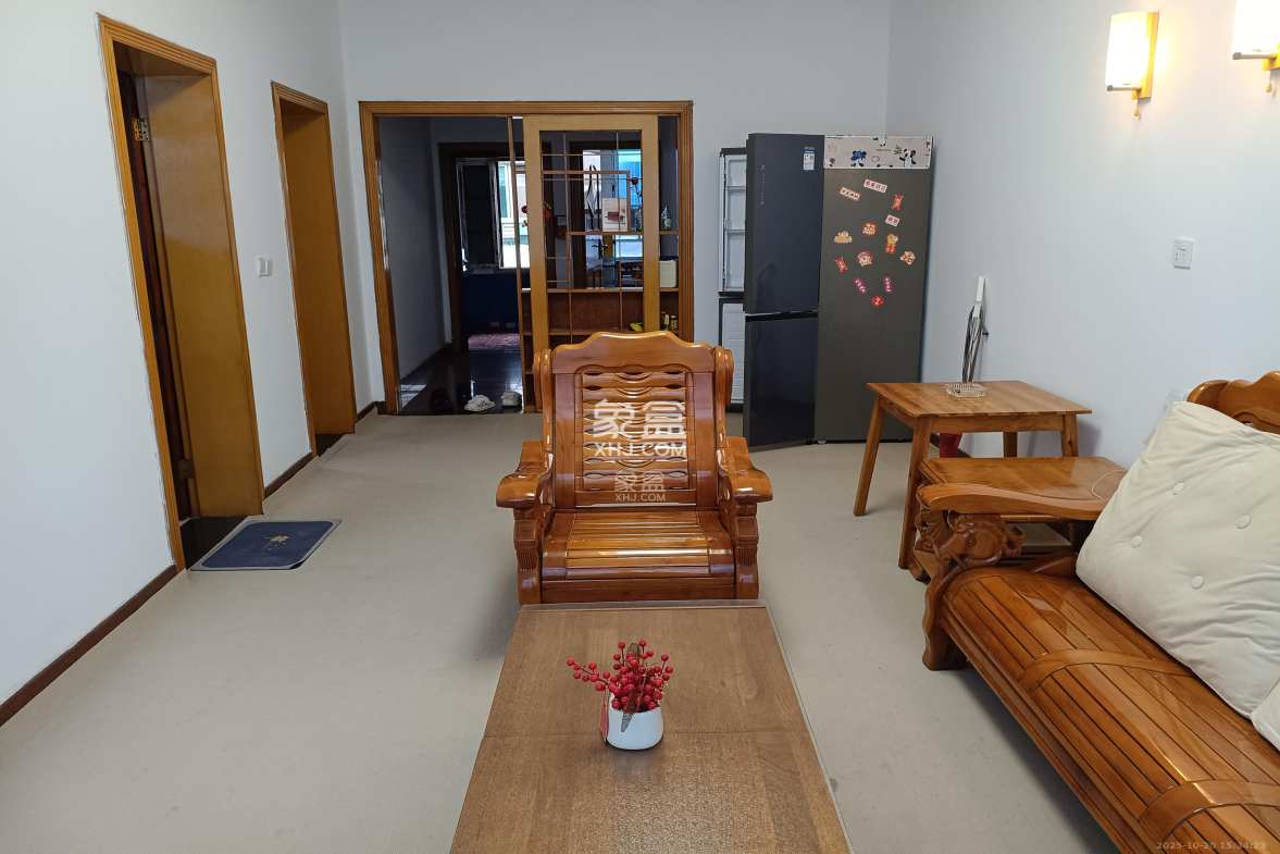 沙里坪小区  2室2厅1卫    1700.0元/月 沙里坪小区  2室2厅1卫    1700.0元/月室内图