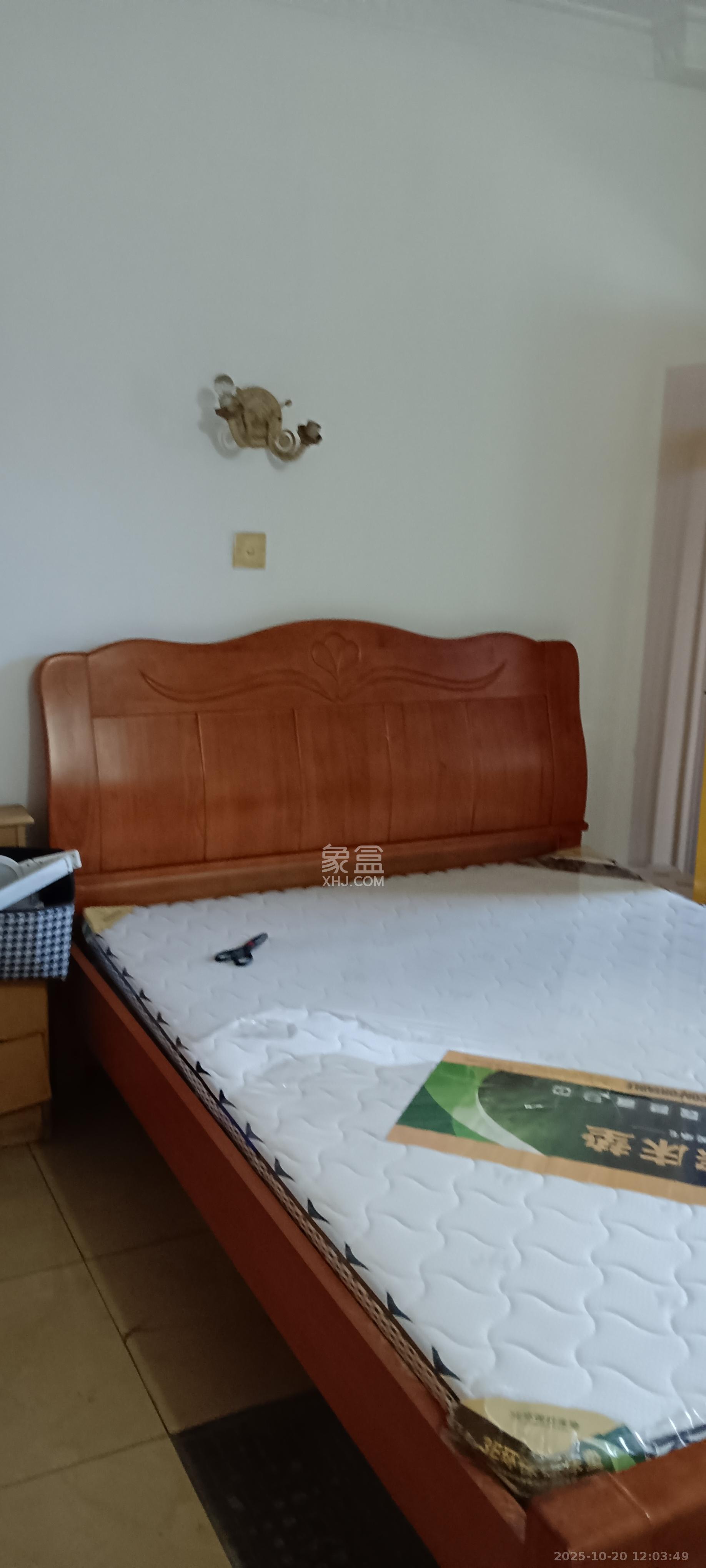 桔园小区1-8片  1室1厅1卫    800.0元/月 桔园小区1-8片  1室1厅1卫    800.0元/月室内图