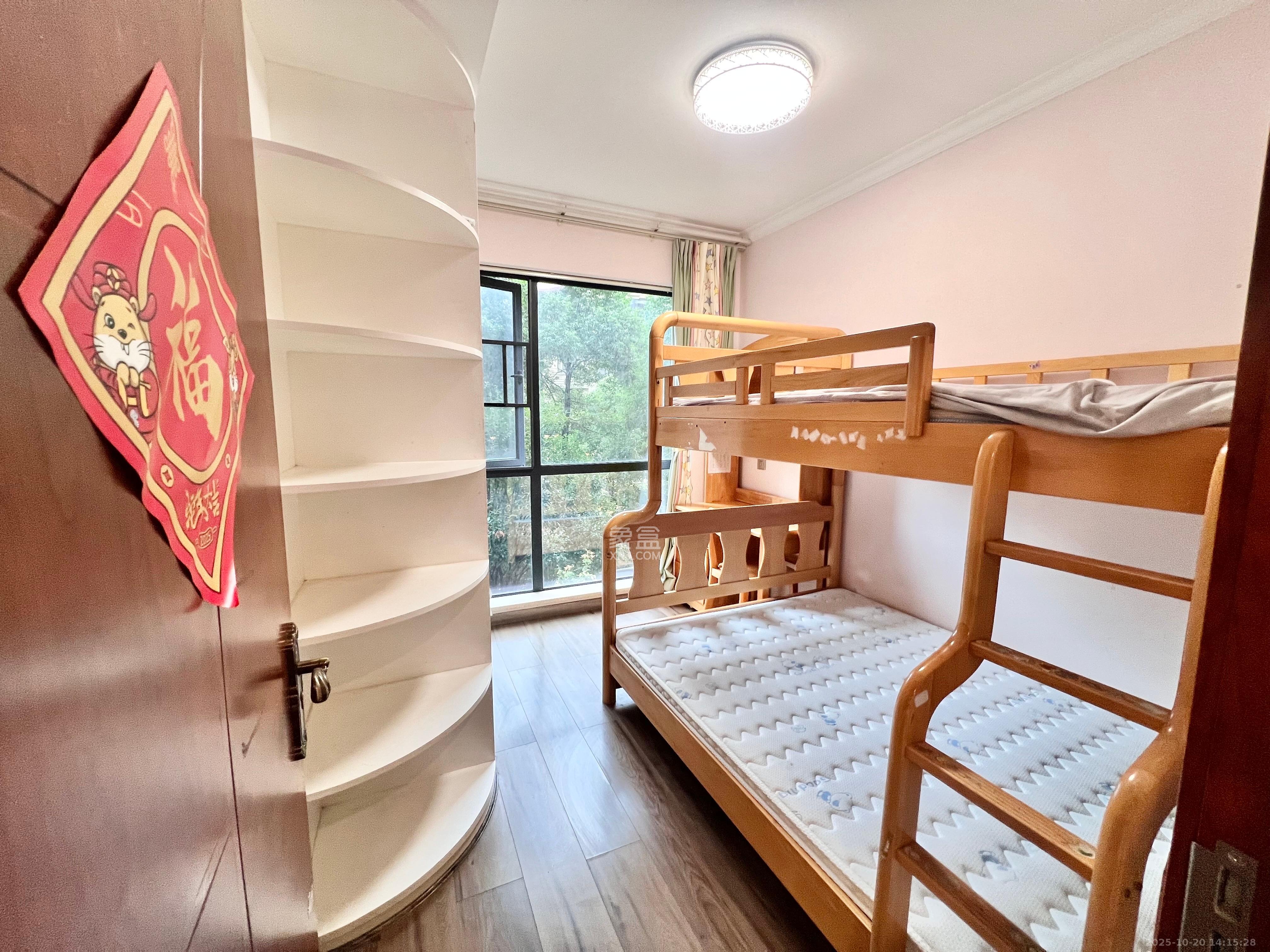 红星国际公馆  4室2厅1卫    3500.0元/月室内图