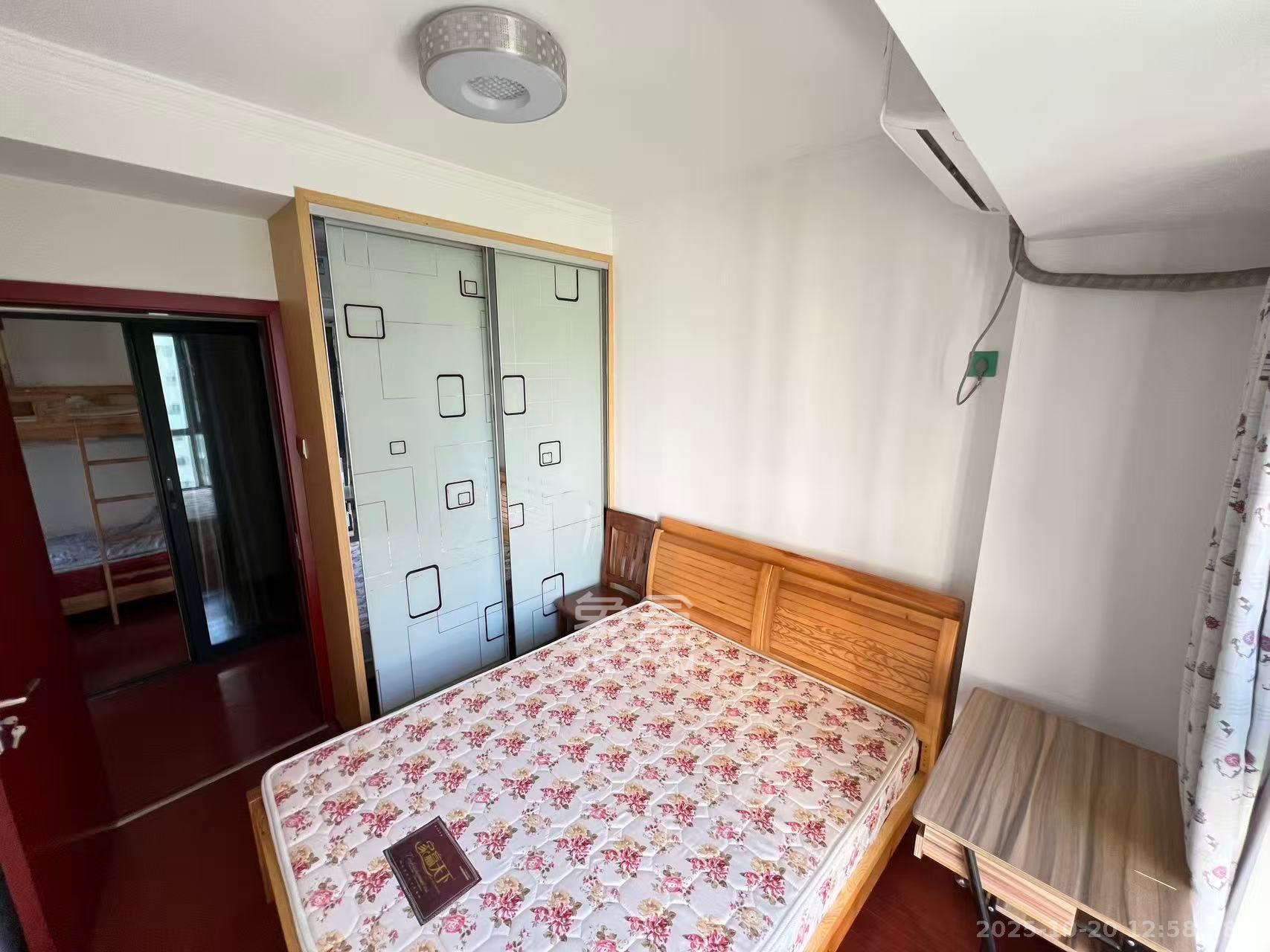 阿普阿布  3室2厅1卫    2500.0元/月 阿普阿布  3室2厅1卫    2500.0元/月室内图