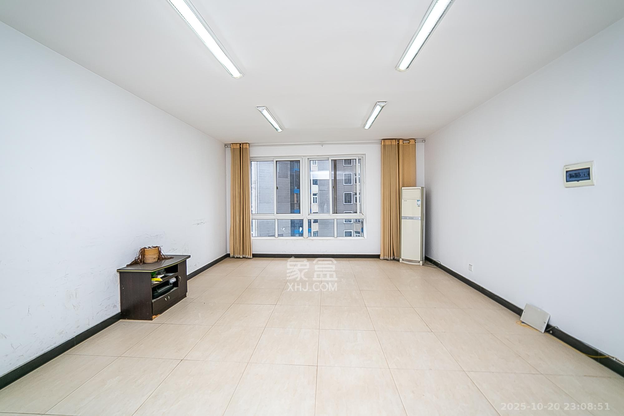 湘中海星之都  4室2厅2卫    115.0万