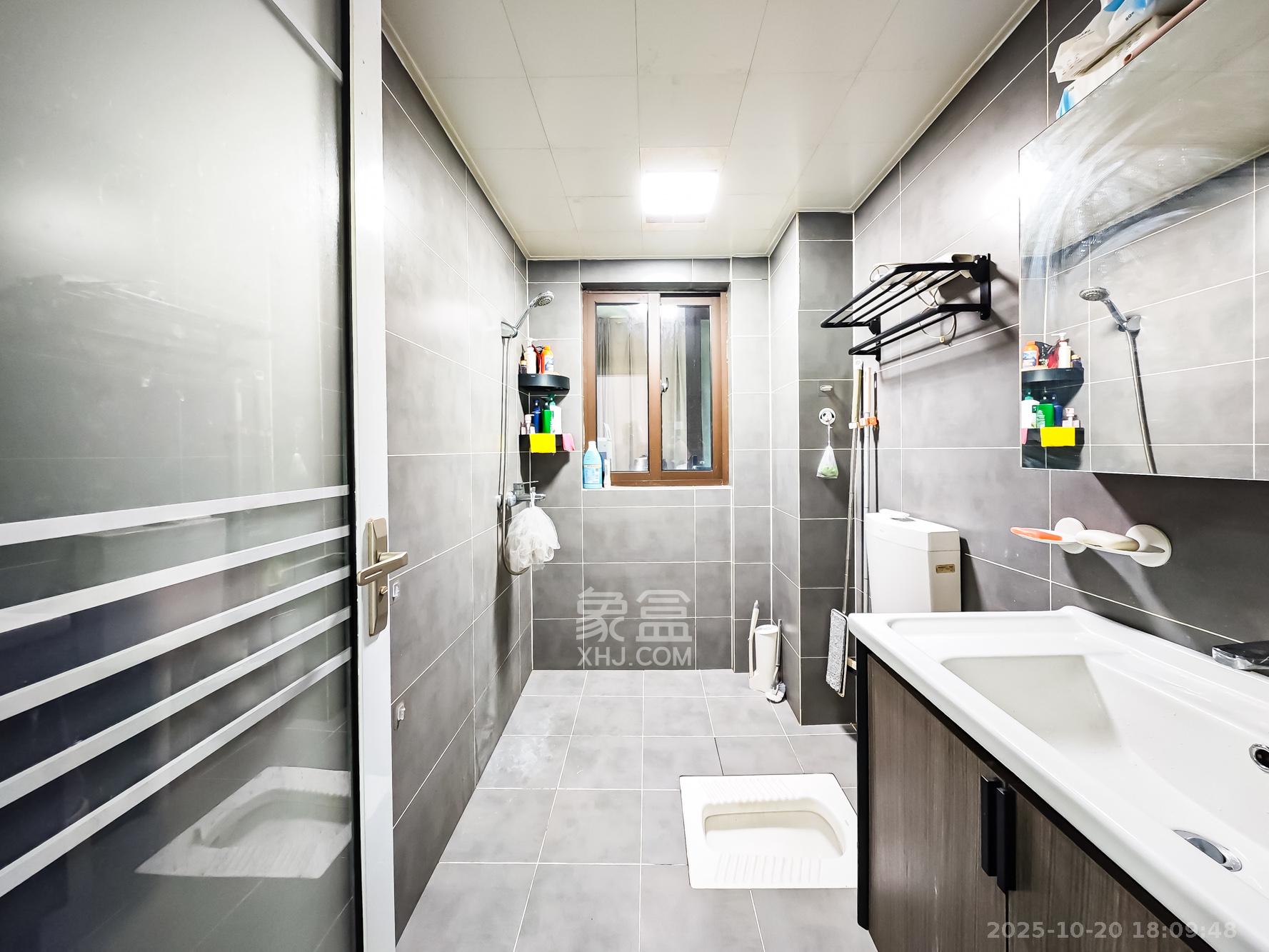 山语城三期 3室2厅2卫 95.0万 山语城三期 3室2厅2卫 95.0万卫生间