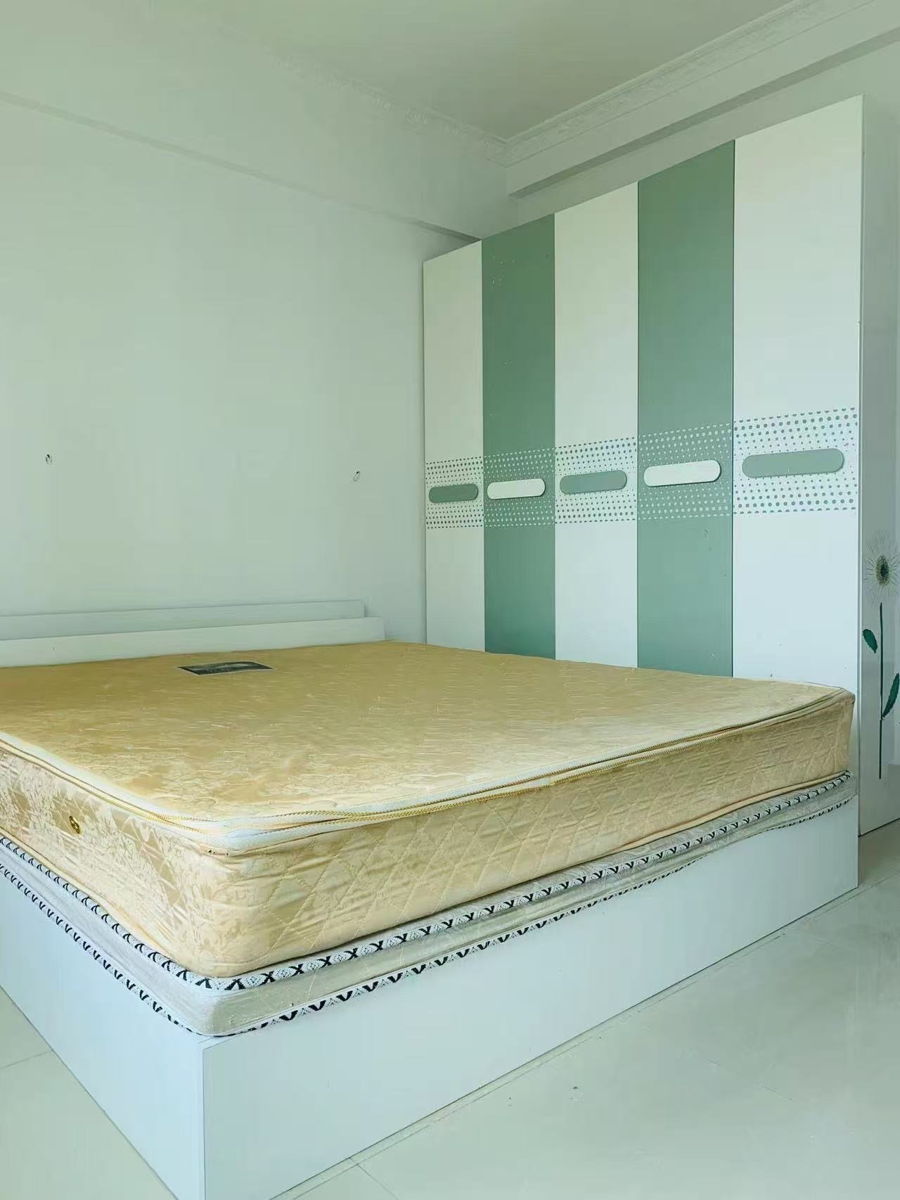 信力花苑  3室2厅1卫    3000.0元/月室内图