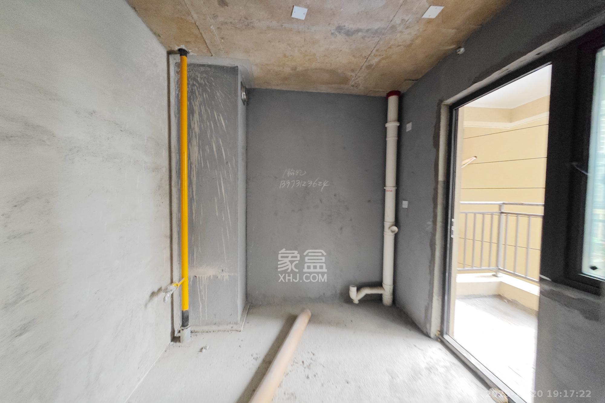 大都汇天悦（保利大都汇三期）  4室2厅2卫    145.0万厨房