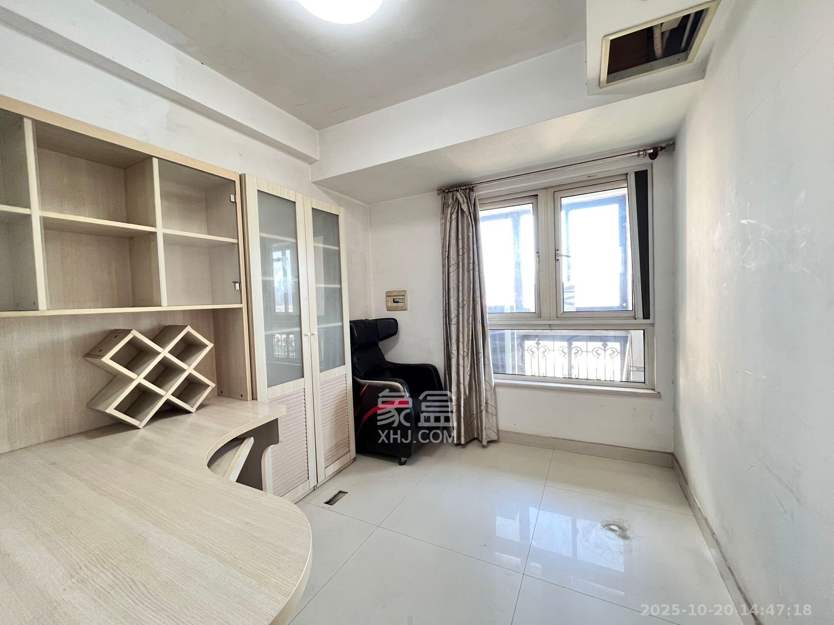 世嘉国际华城  4室2厅2卫    3200.0元/月 世嘉国际华城  4室2厅2卫    3200.0元/月室内图