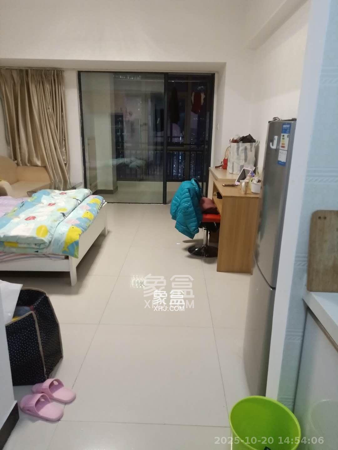 奥克斯广场  1室1厅1卫    1600.0元/月室内图