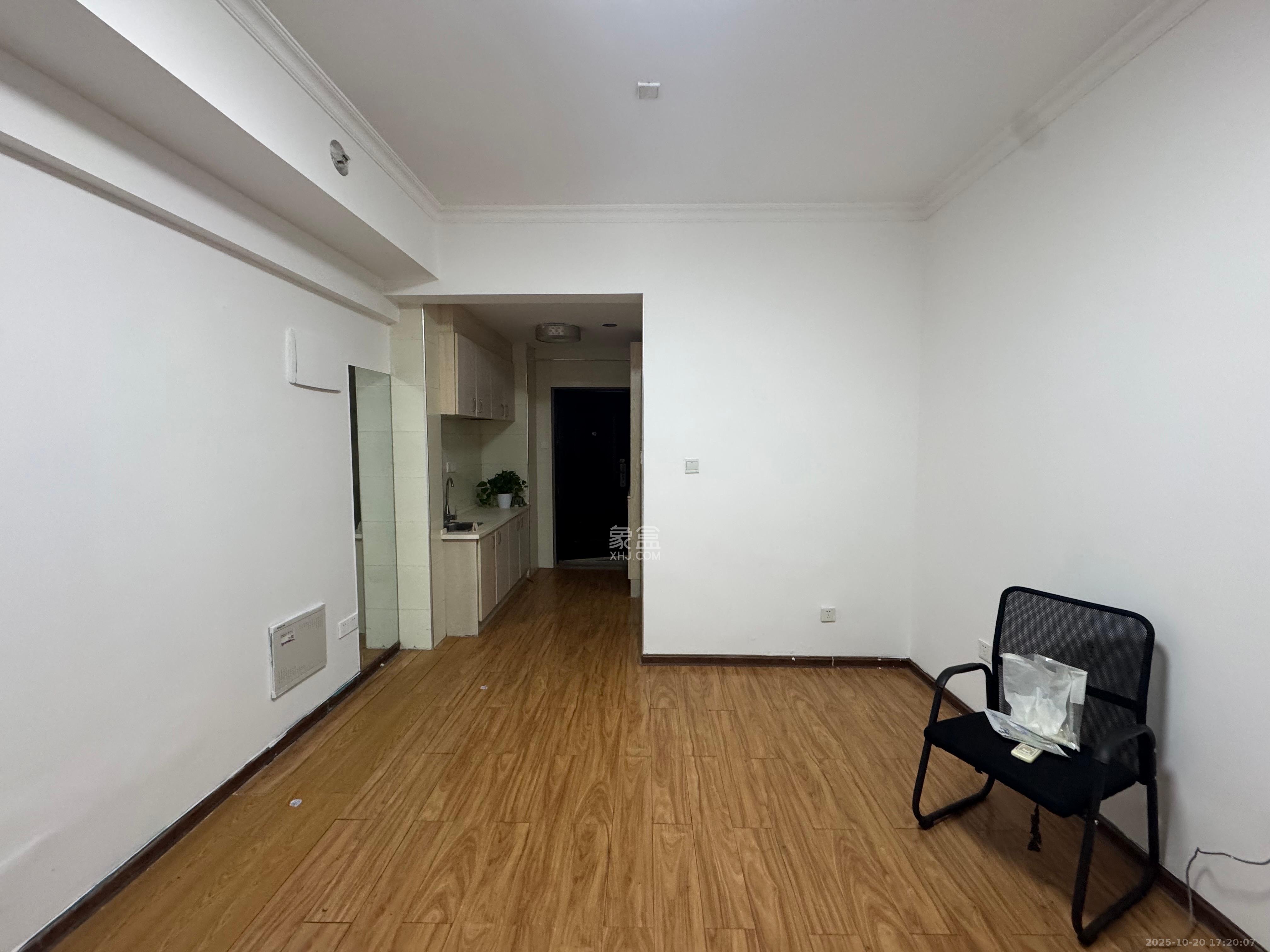 喜盈门范城 1室1厅1卫 1300.0元/月 喜盈门范城 1室1厅1卫 1300.0元/月室内图