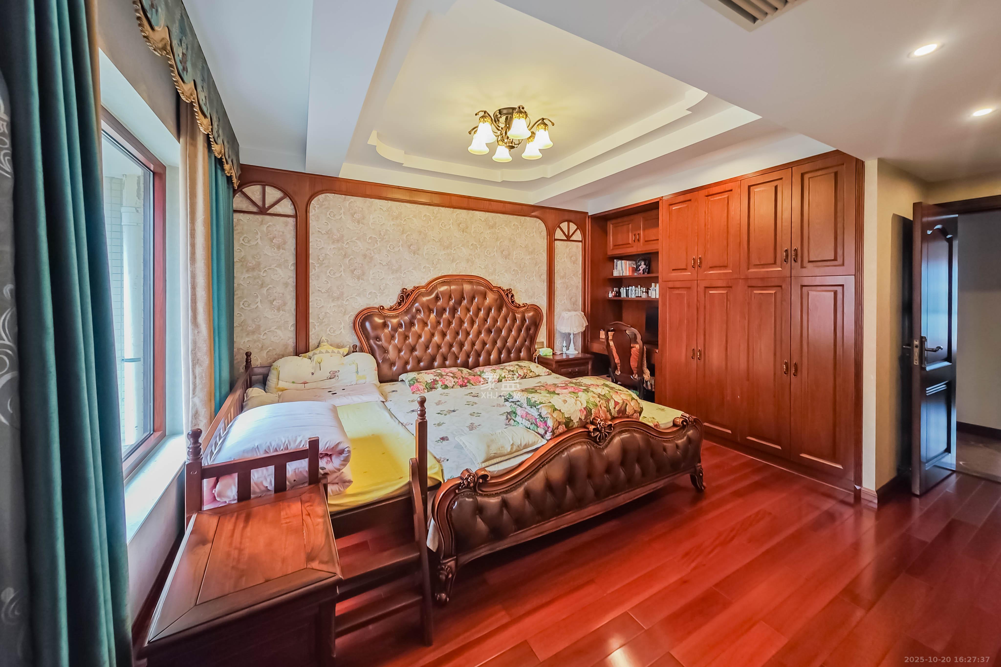 香樟兰亭（朗峰苑）  4室2厅1卫    160.0万卧室