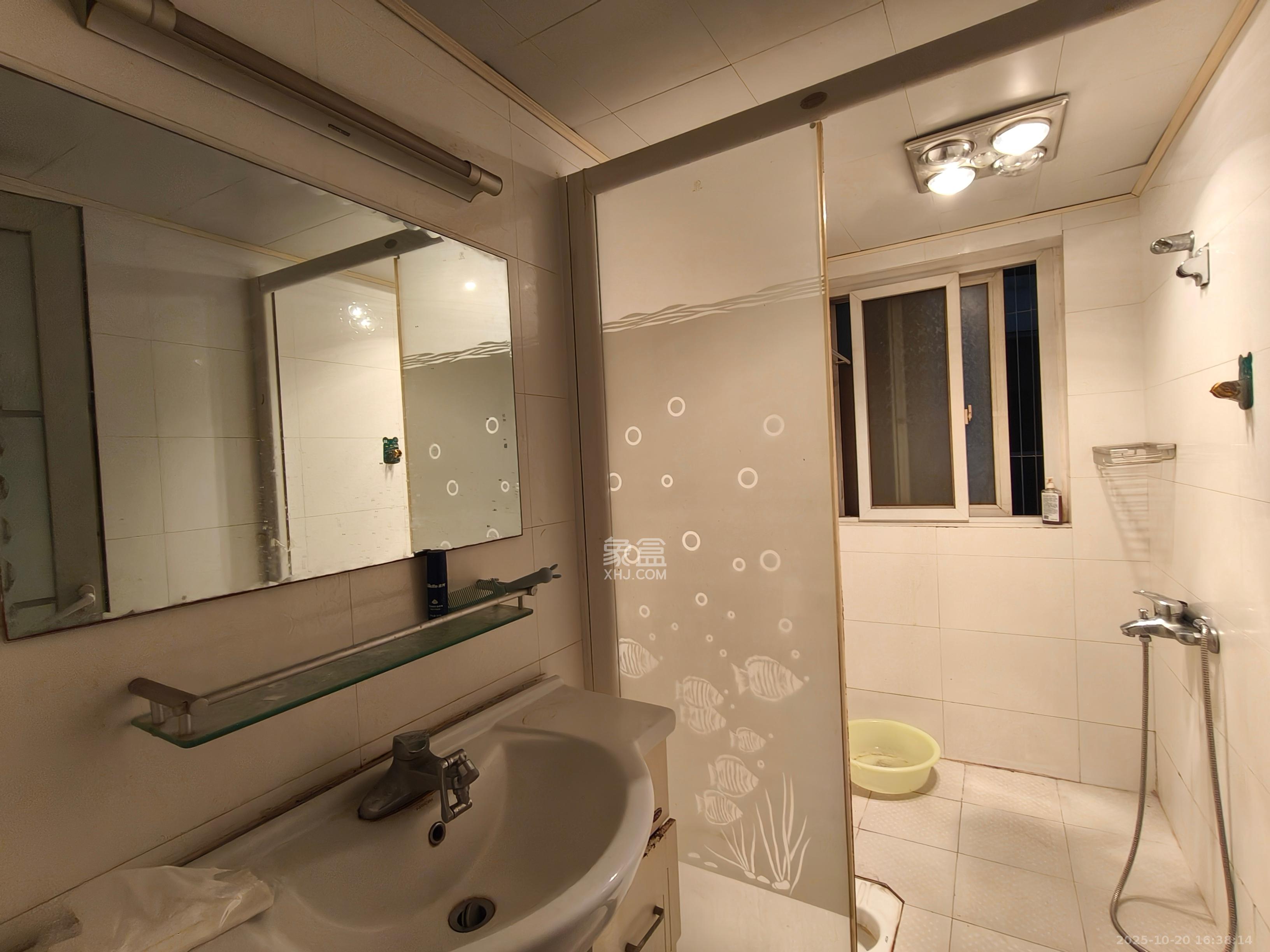 筑梦园 3室2厅1卫 2300.0元/月 筑梦园 3室2厅1卫 2300.0元/月室内图