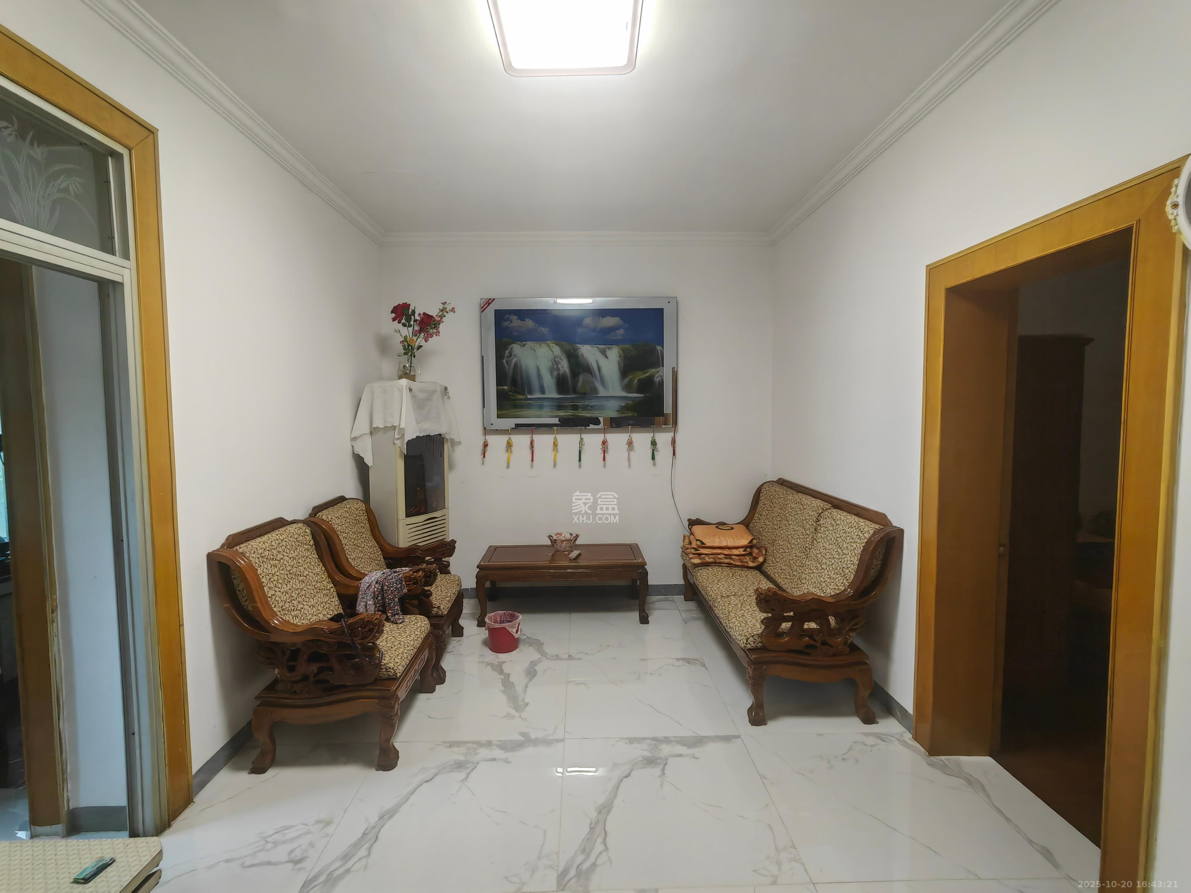 长重机械厂宿舍  2室2厅1卫    1500.0元/月室内图1