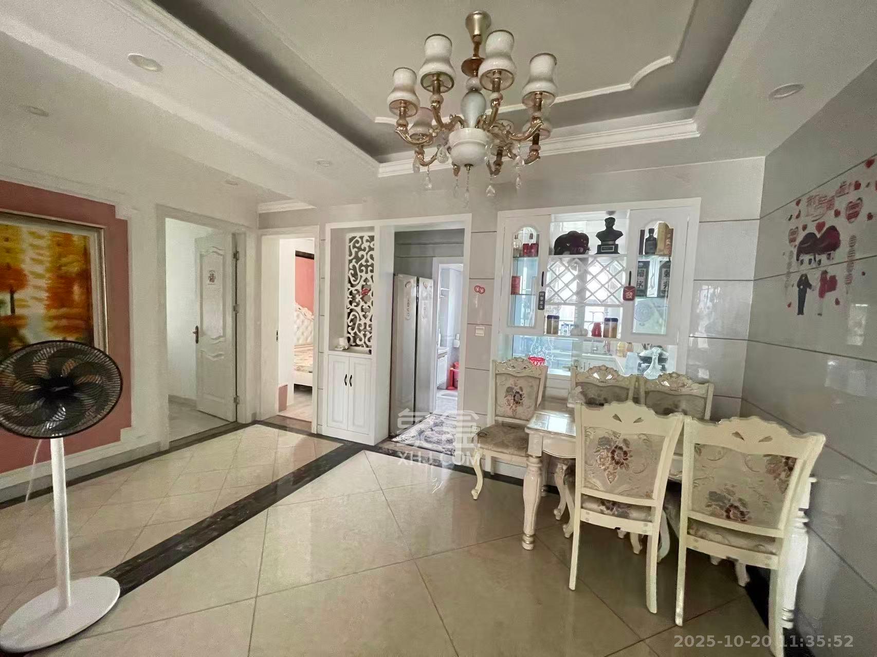 天鸿天府(天鸿中央大院) 4室2厅2卫 3300.0元/月 天鸿天府(天鸿中央大院) 4室2厅2卫 3300.0元/月室内图