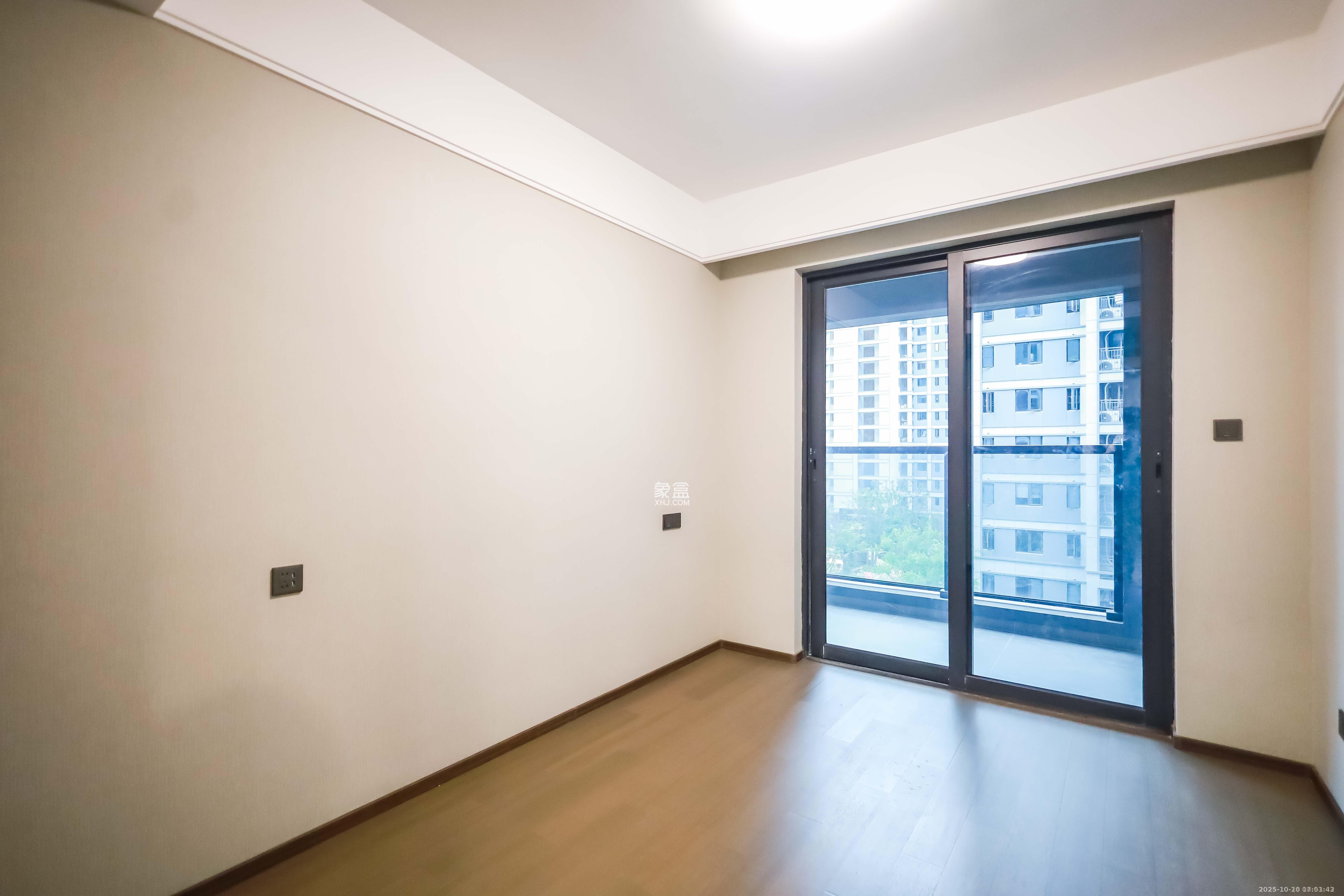 龙湖舜山府  4室2厅2卫    4000.0元/月室内图