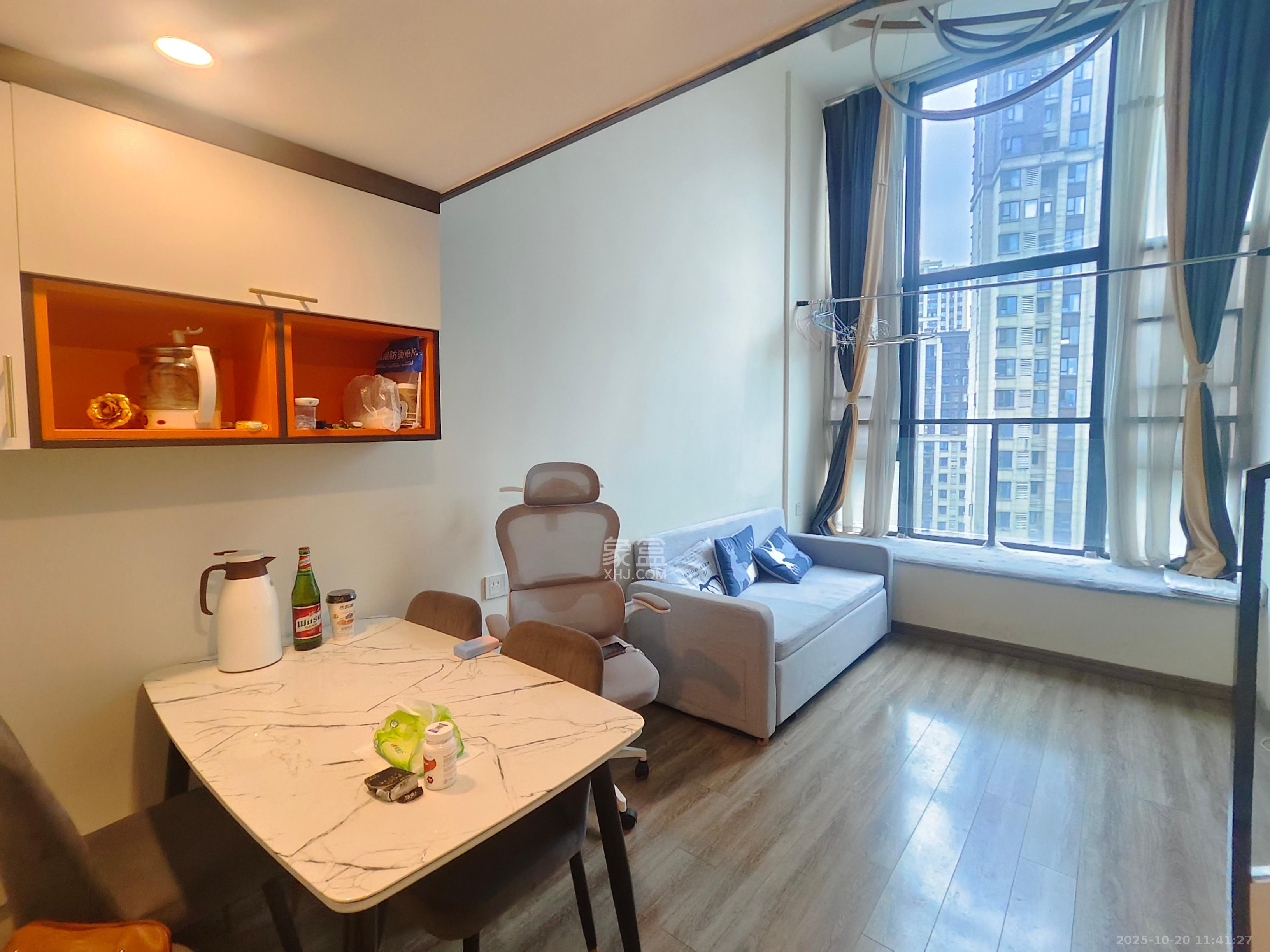 卓越浅水湾  1室1厅1卫    1750.0元/月室内图