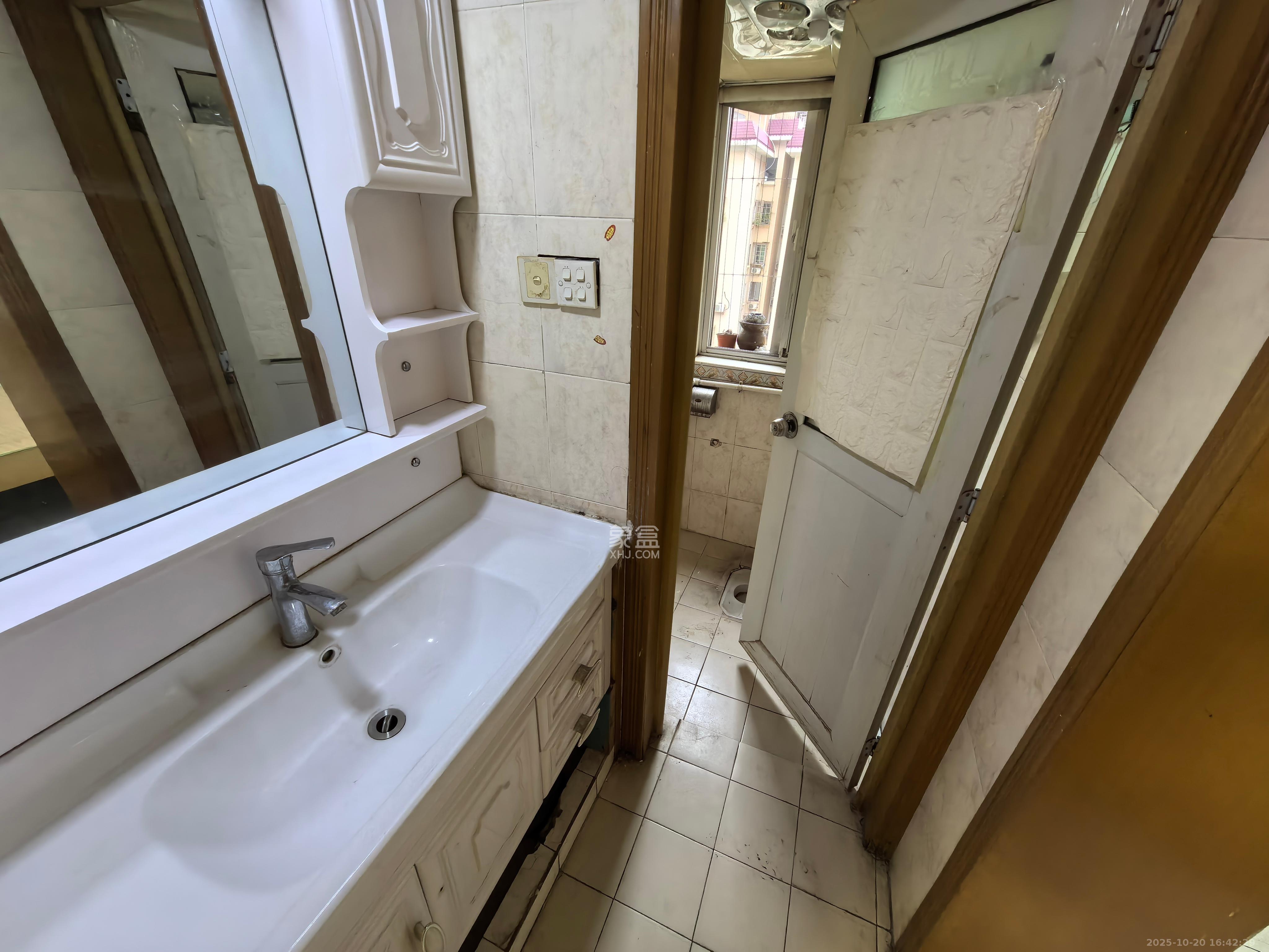 咸嘉新村嘉文苑  3室2厅1卫    1700.0元/月 咸嘉新村嘉文苑  3室2厅1卫    1700.0元/月室内图