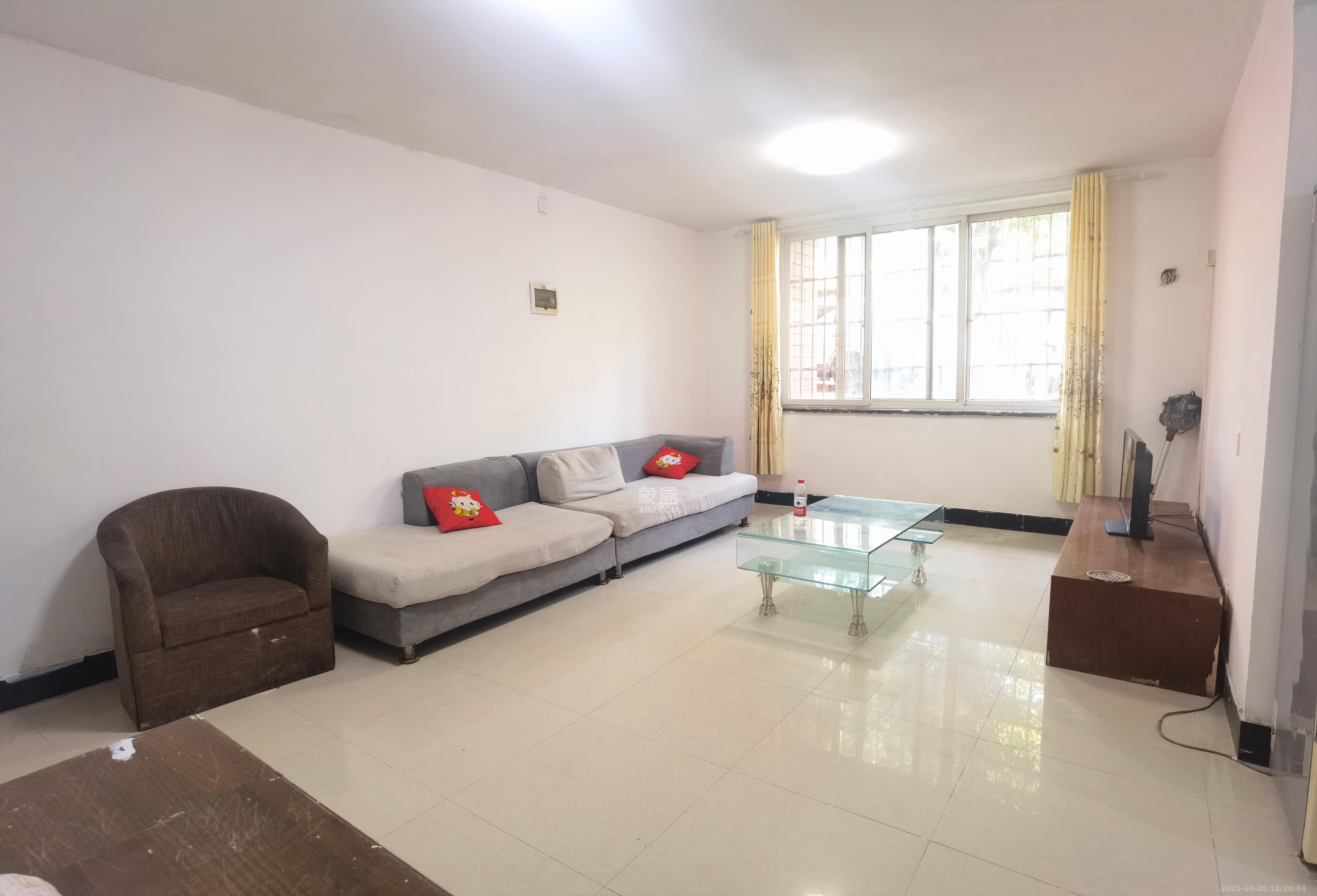 枫林美景  2室2厅1卫    1750.0元/月 枫林美景  2室2厅1卫    1750.0元/月室内图