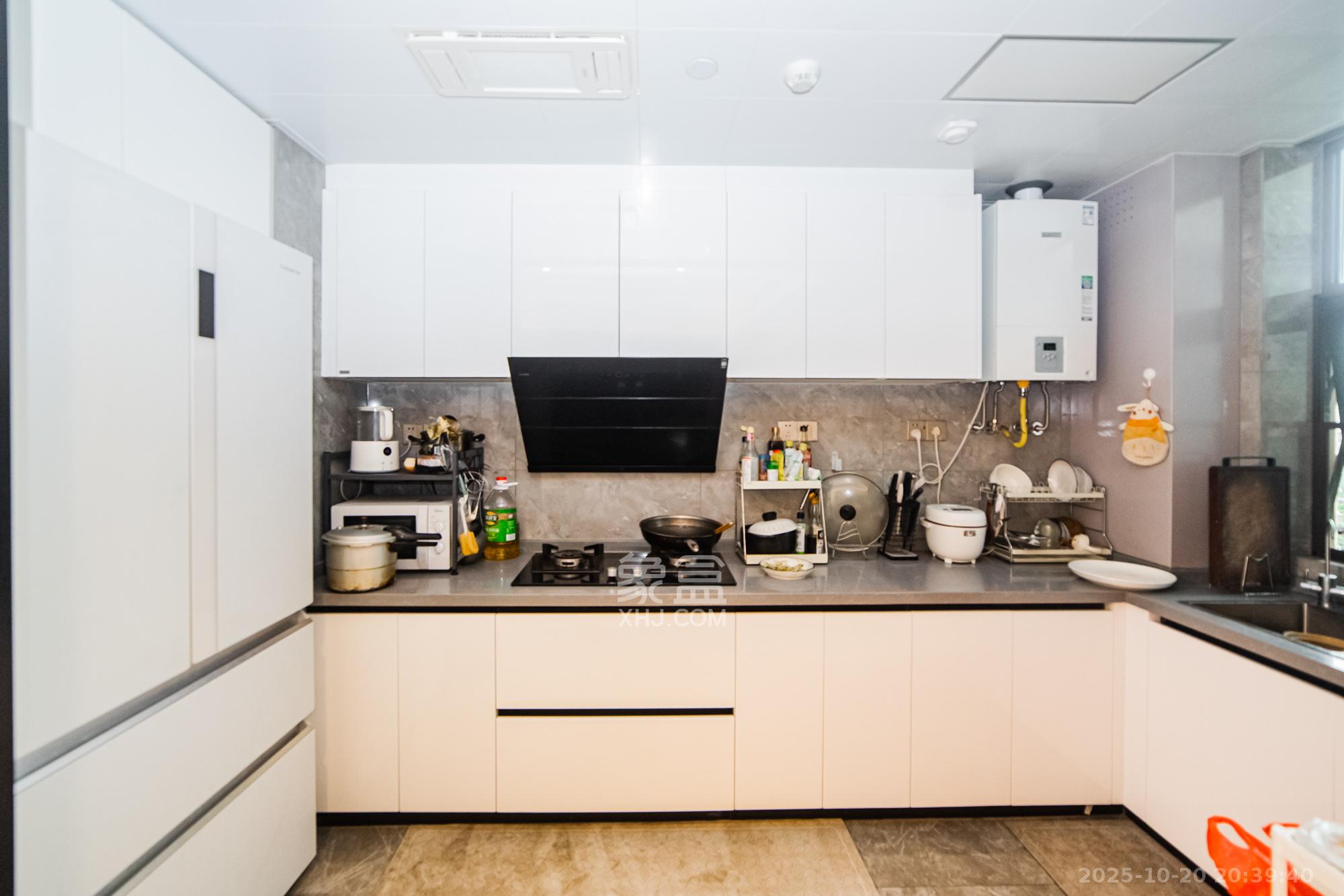 北辰瀚江府 4室2厅2卫 340.0万 北辰瀚江府 4室2厅2卫 340.0万厨房