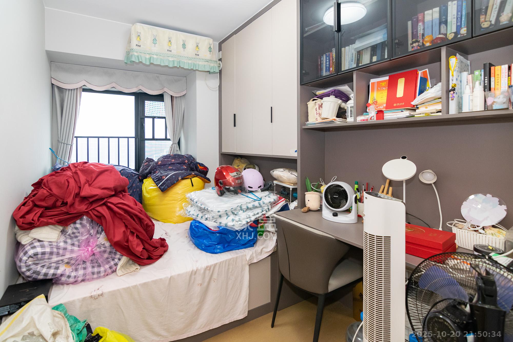 时代年华  4室2厅2卫    117.5万卧室