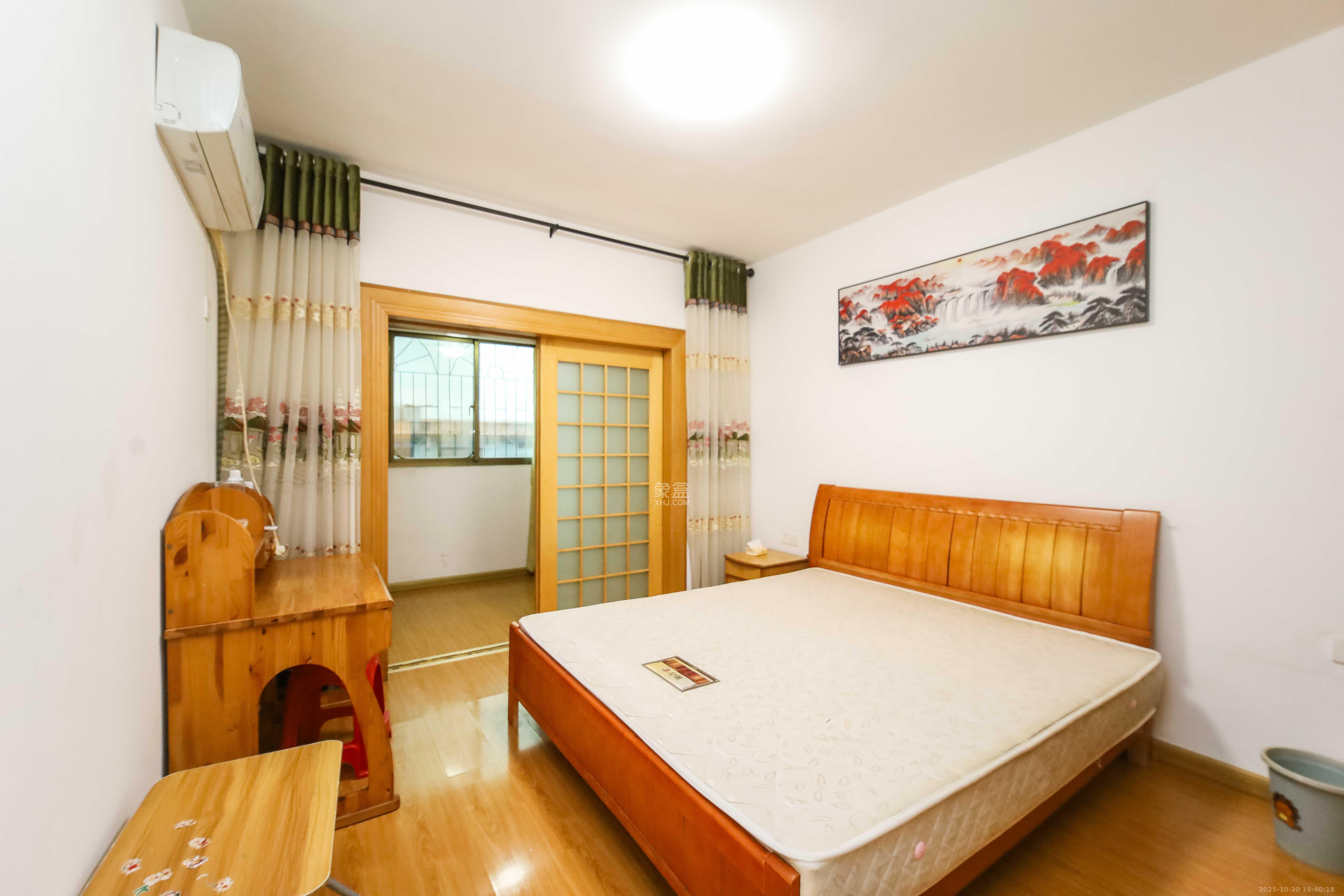 保利苑  3室2厅2卫    56.0万卧室