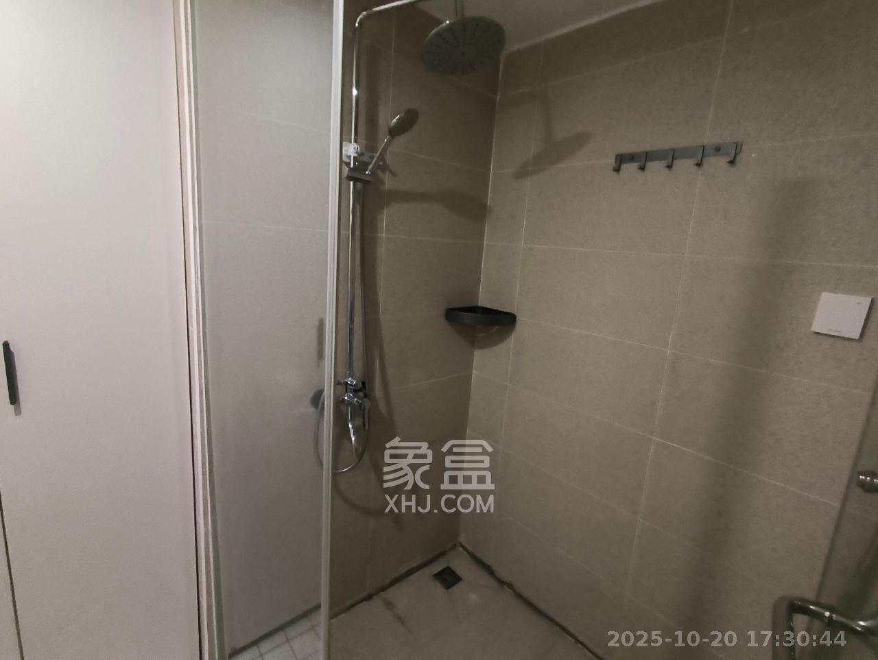 宇成开福广场  1室1厅1卫    1900.0元/月室内图