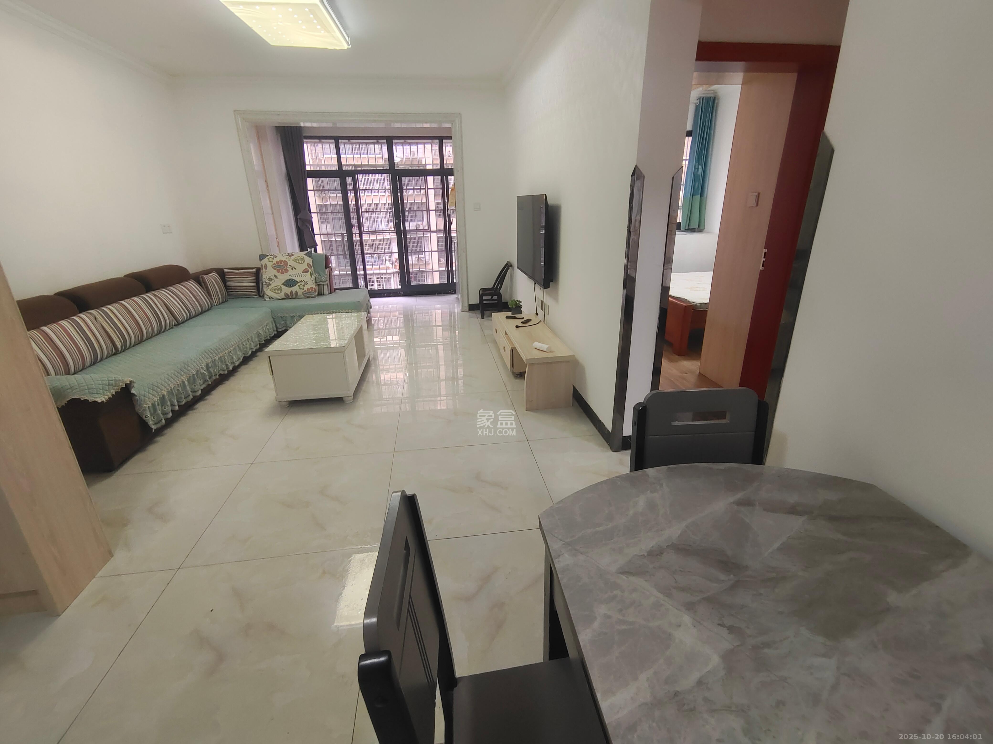 和康园小区  2室1厅1卫    1700.0元/月室内图1