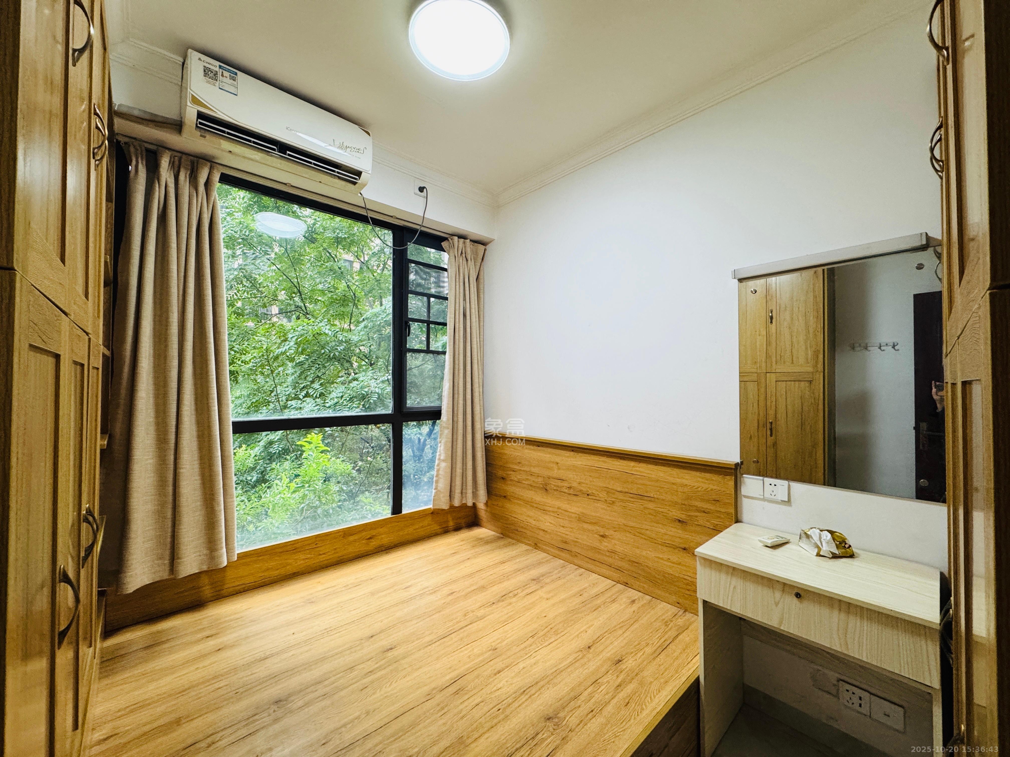 南山雍江汇(滨江国际新城)  4室2厅2卫    4000.0元/月 南山雍江汇(滨江国际新城)  4室2厅2卫    4000.0元/月室内图