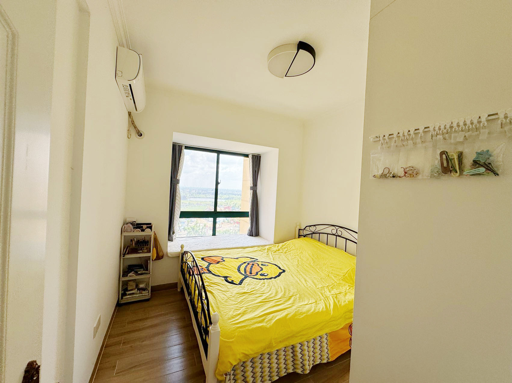 龙凤花园 3室2厅1卫 119.9万 龙凤花园 3室2厅1卫 119.9万客厅