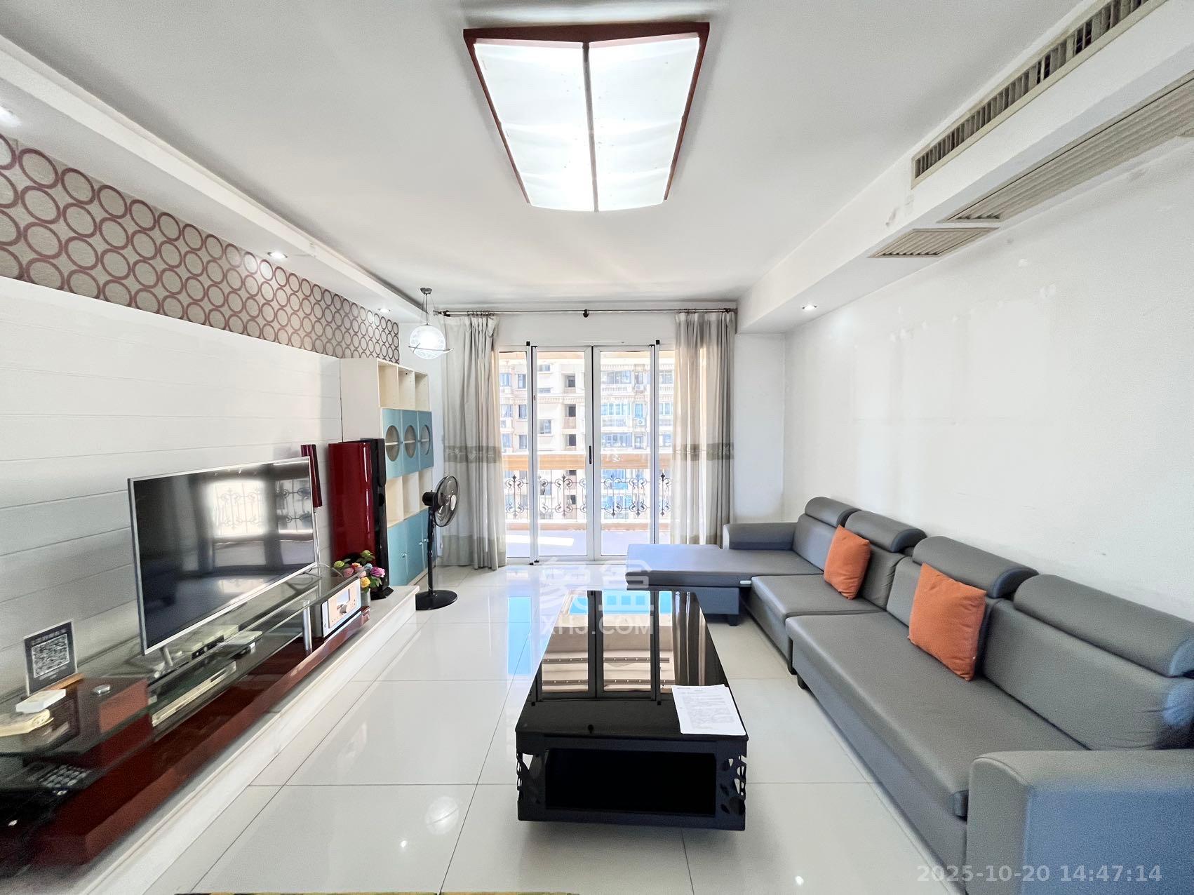 世嘉国际华城  4室2厅2卫    3200.0元/月