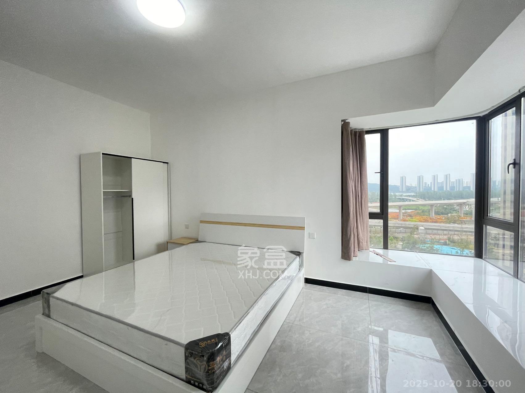 润和湘江天地E区 4室2厅3卫 3280.0元/月 润和湘江天地E区 4室2厅3卫 3280.0元/月室内图