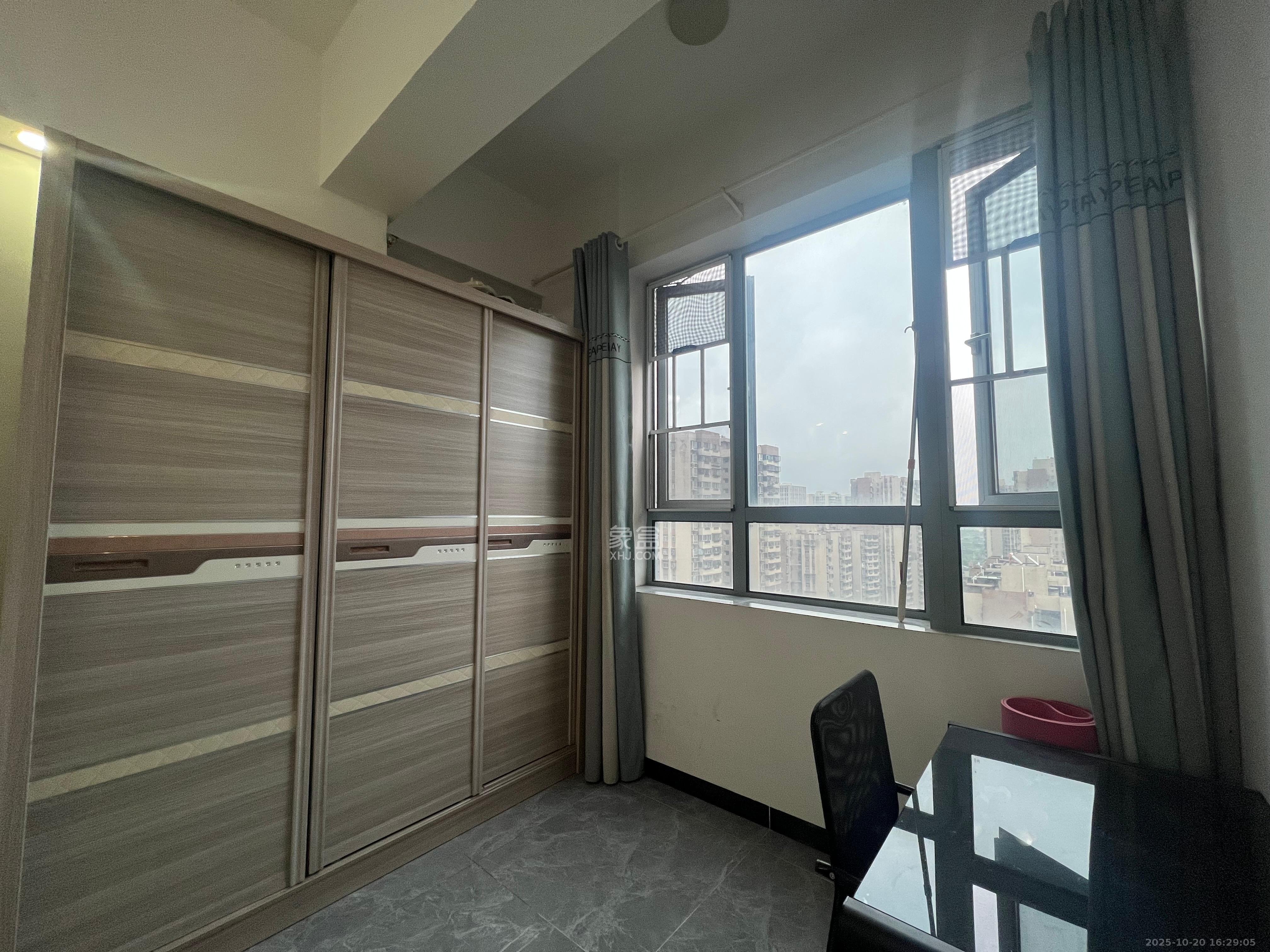 绿地之窗   51.16㎡      1300.0元/月室内图