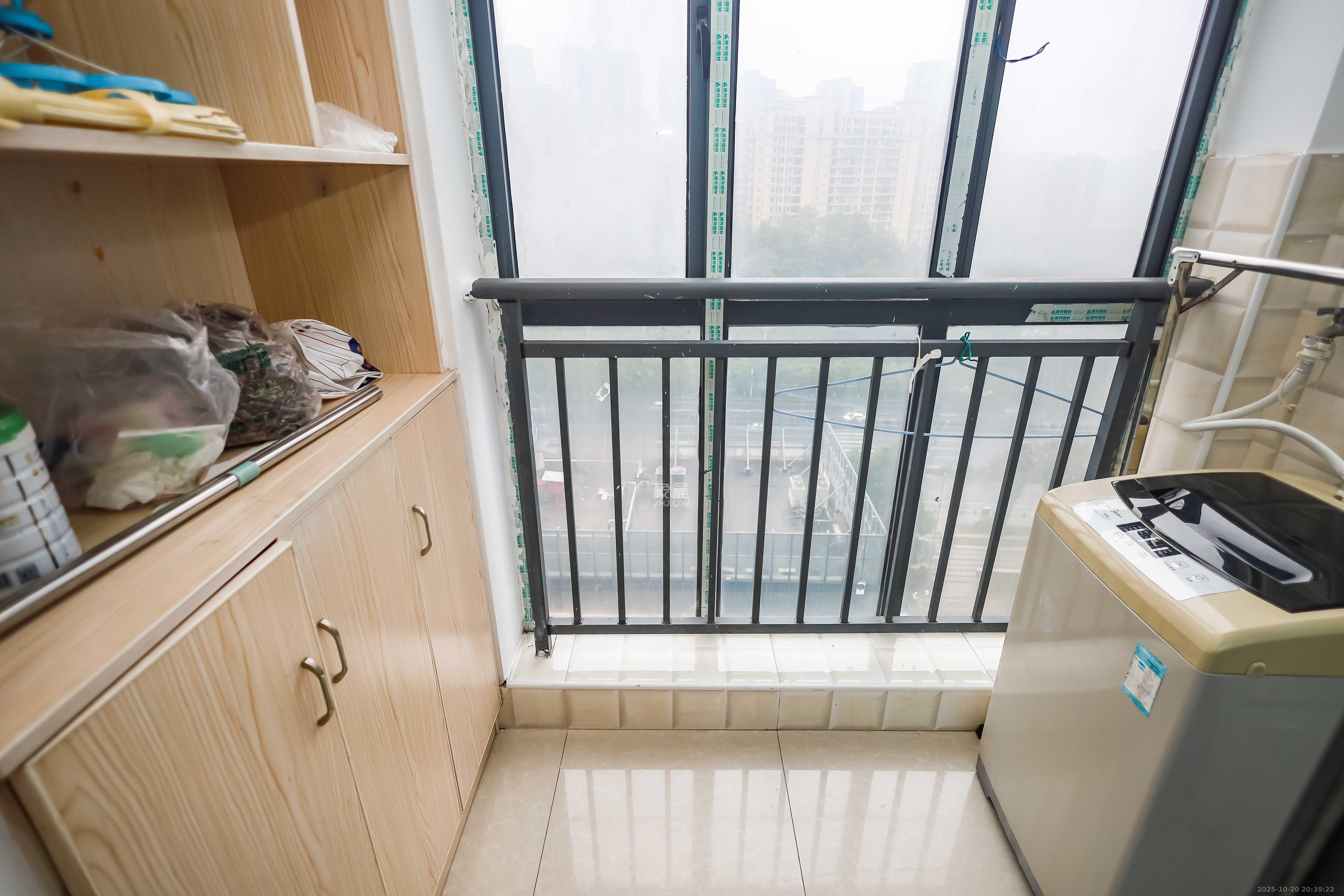 荣盛花语馨苑 2室2厅1卫 45.0万 荣盛花语馨苑 2室2厅1卫 45.0万阳台