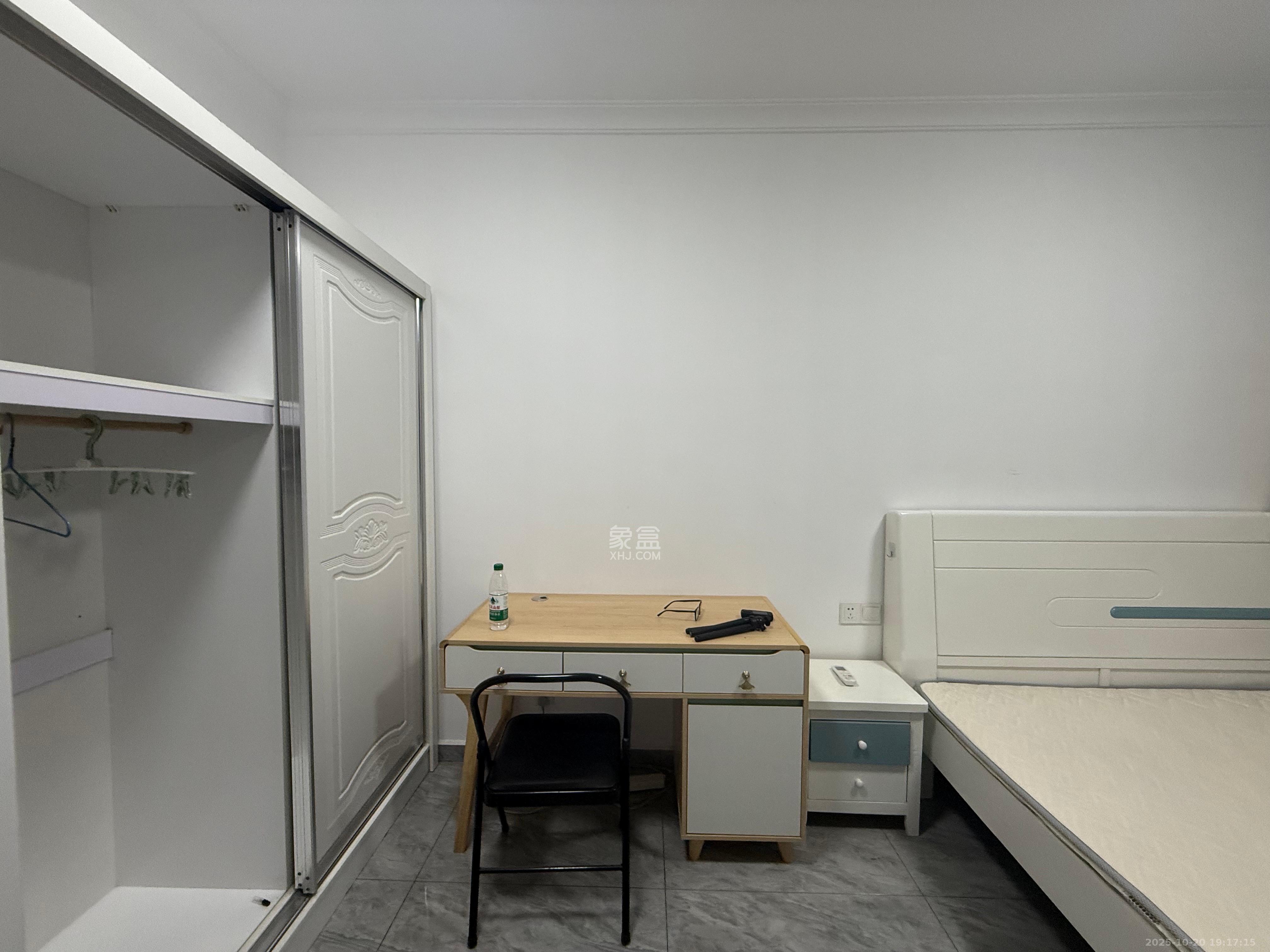 燕珑新寓  1室1厅1卫    1500.0元/月 燕珑新寓  1室1厅1卫    1500.0元/月室内图