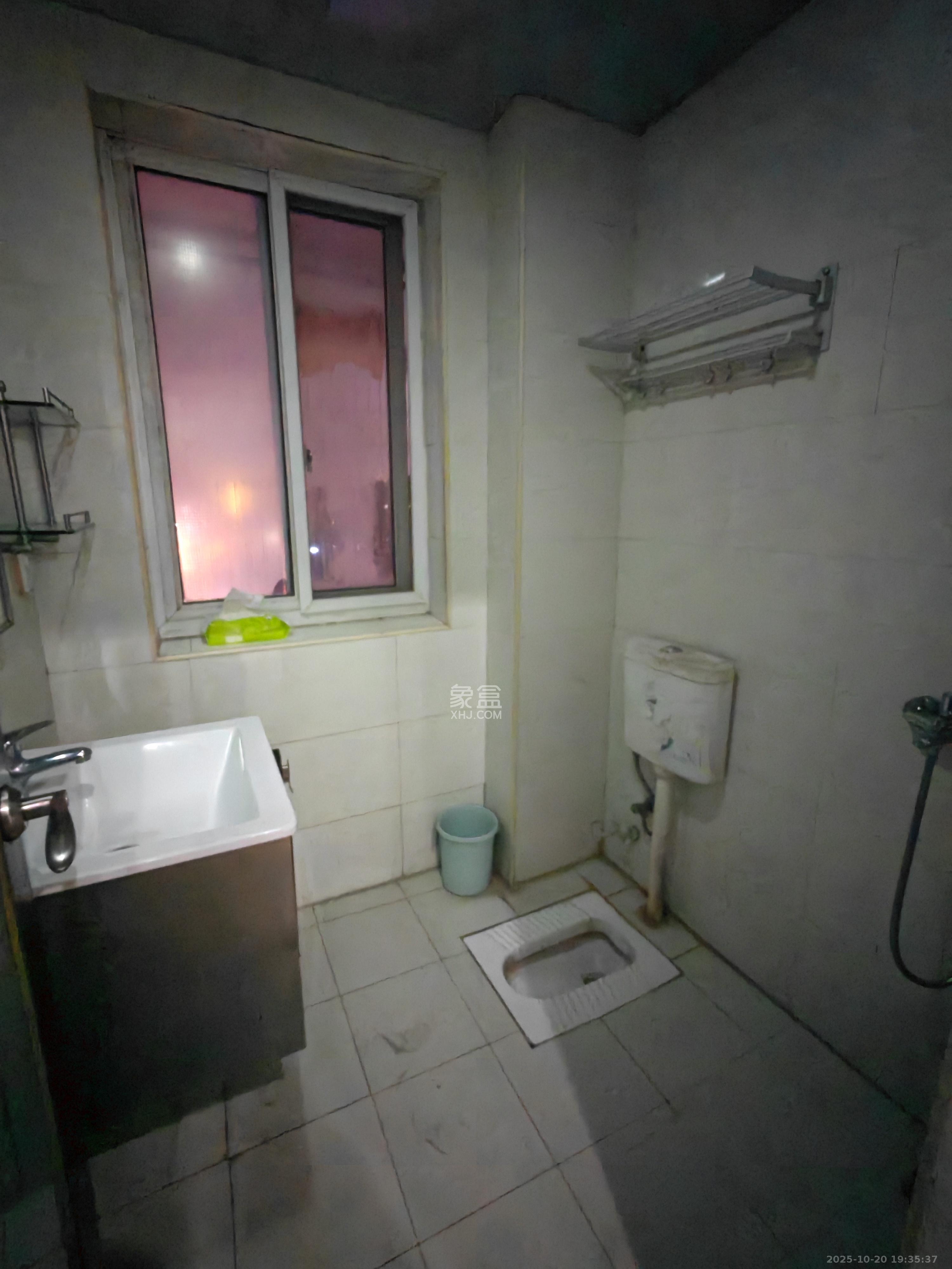 时代星城 3室2厅2卫 1800.0元/月 时代星城 3室2厅2卫 1800.0元/月室内图