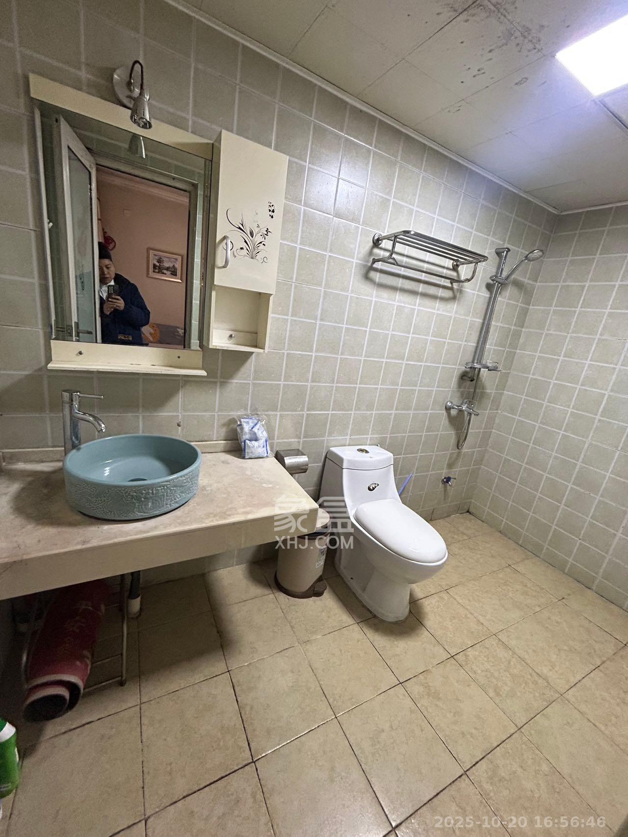 怡海星城  1室1厅1卫    1100.0元/月 怡海星城  1室1厅1卫    1100.0元/月室内图