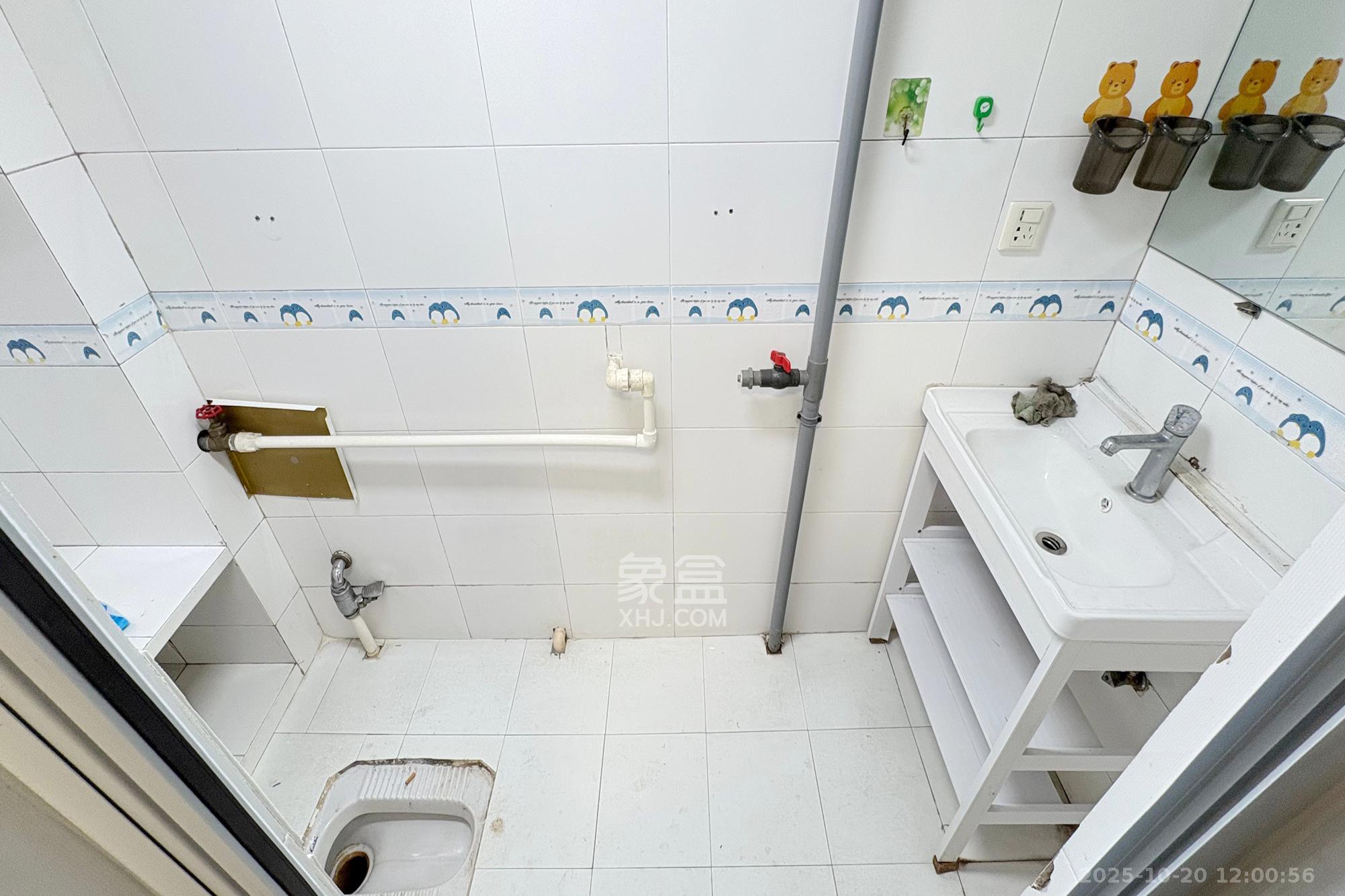 劳动服务宿舍  3室1厅1卫    65.0万 劳动服务宿舍  3室1厅1卫    65.0万卫生间